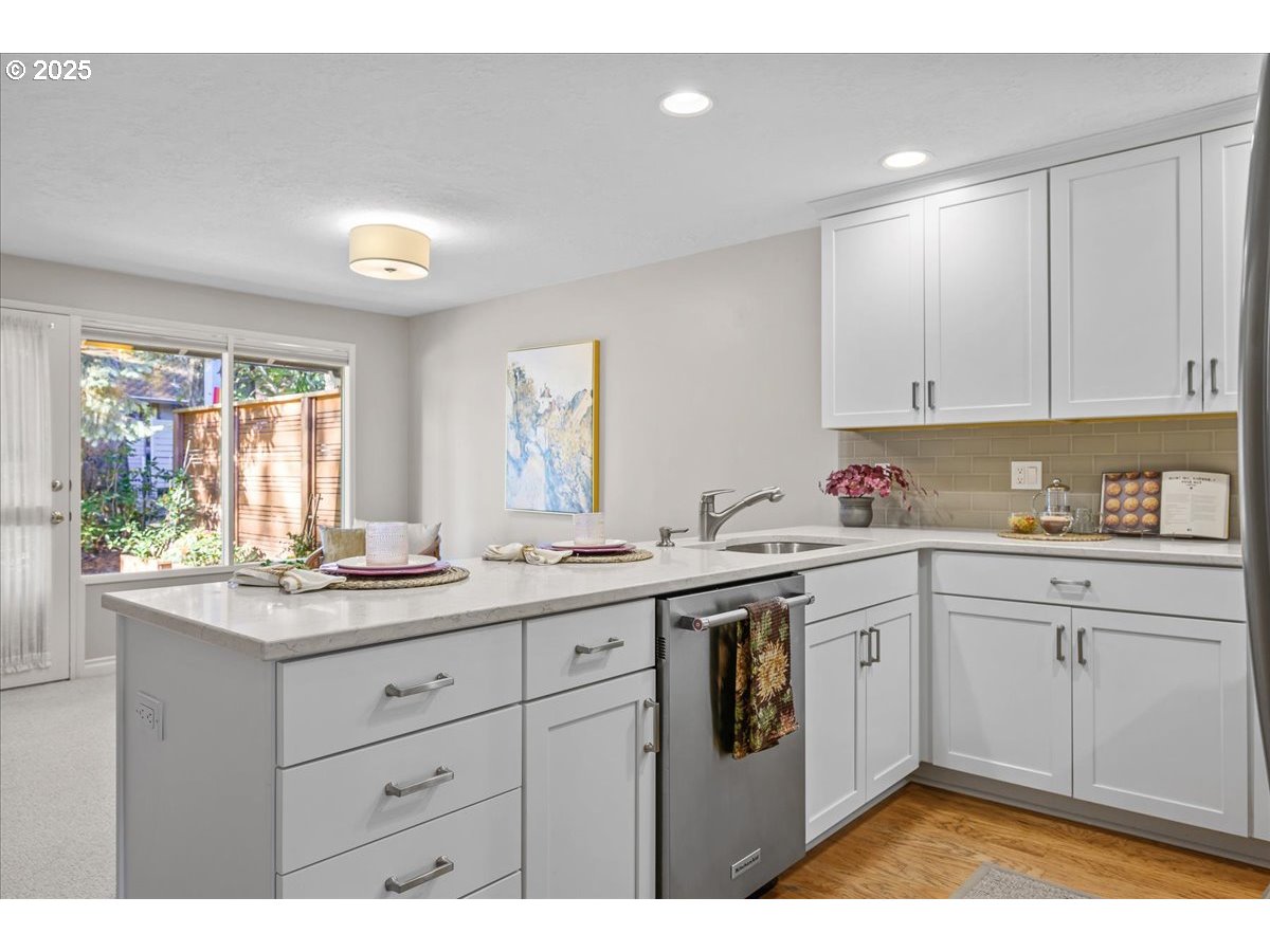 property viewer photo 9
