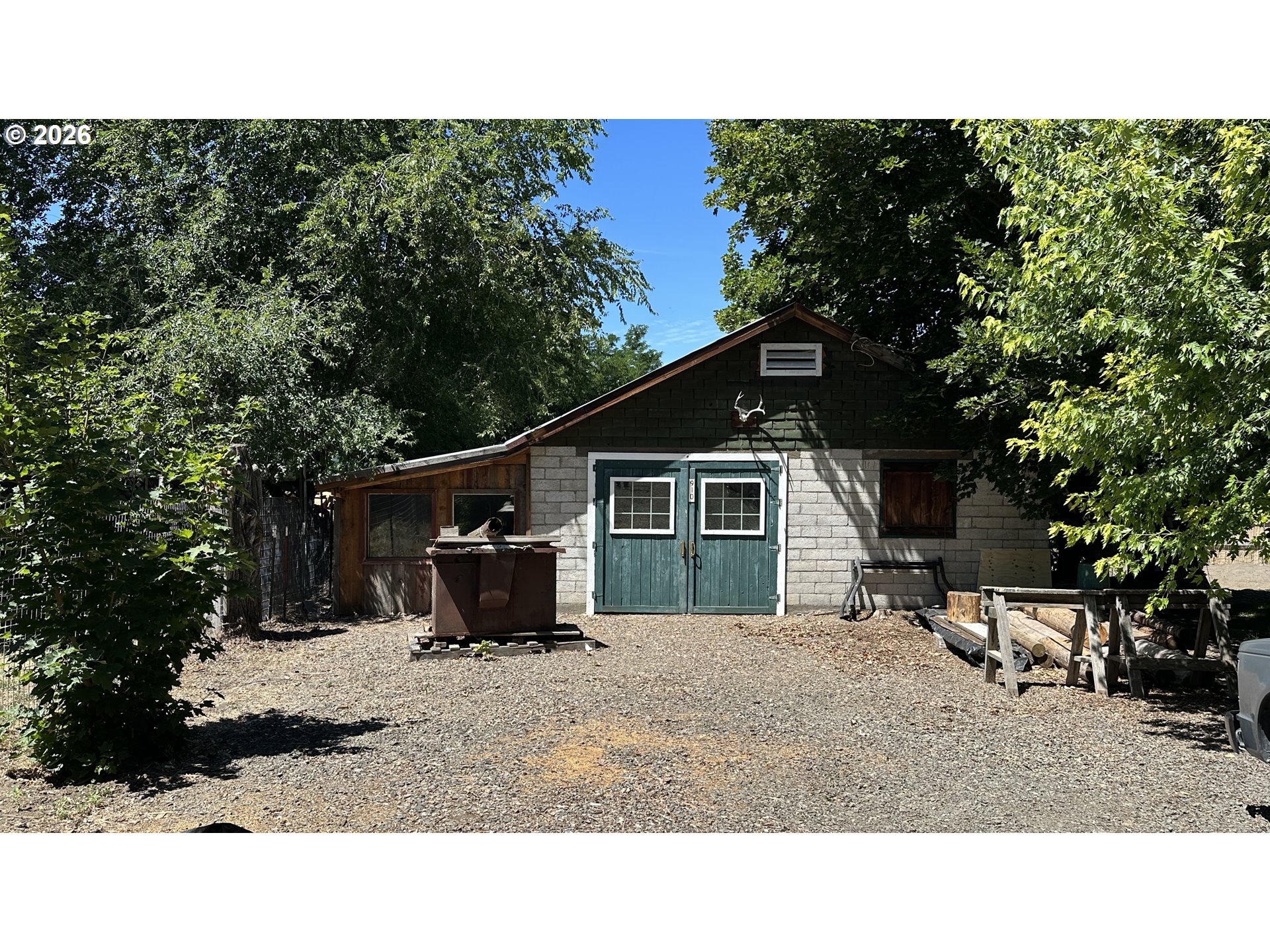 main property photo 16
