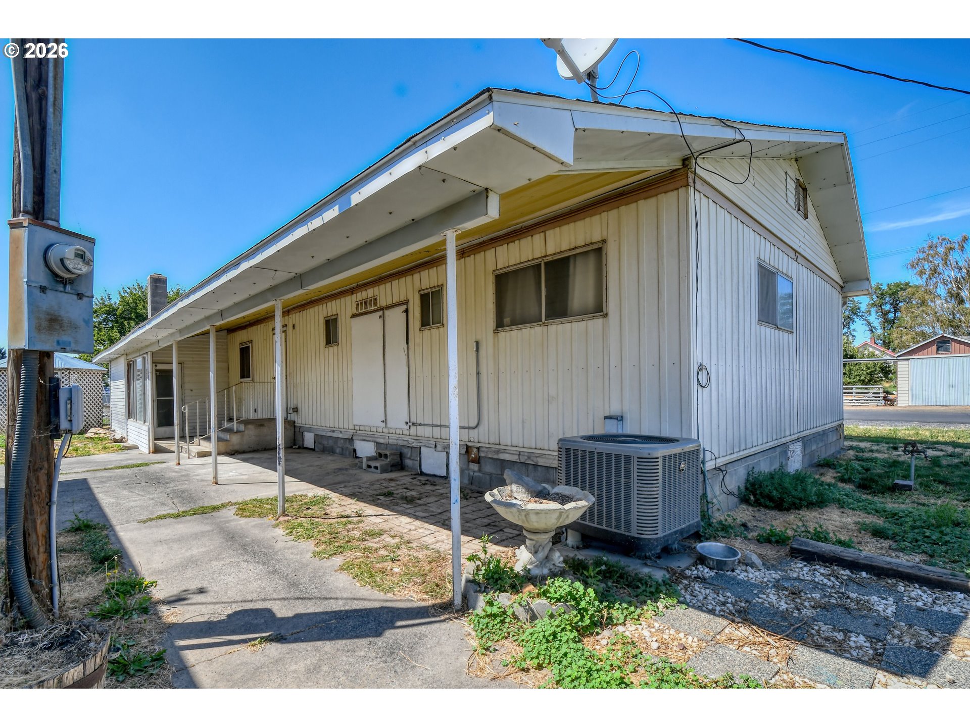 main property photo 23