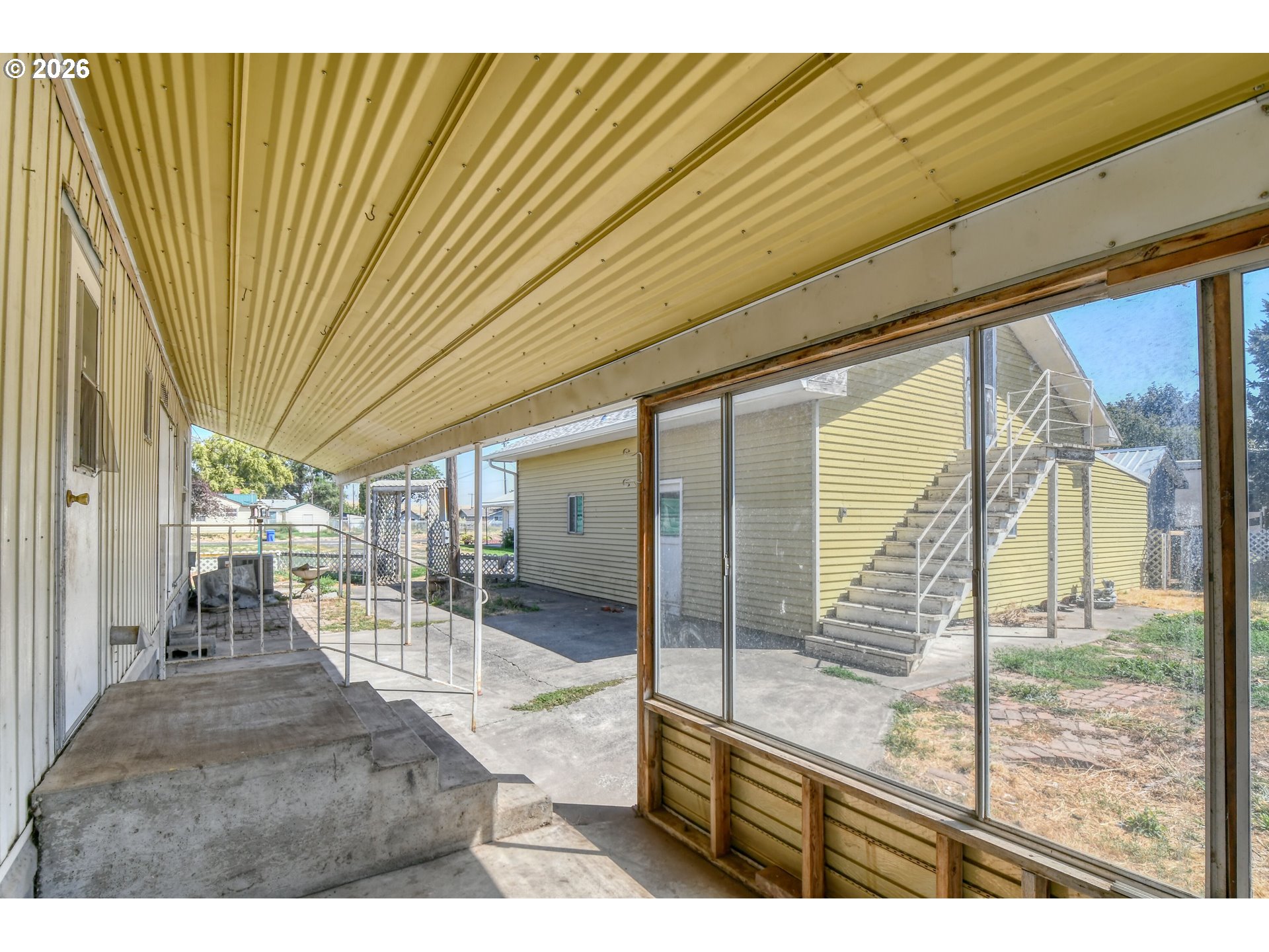 main property photo 25