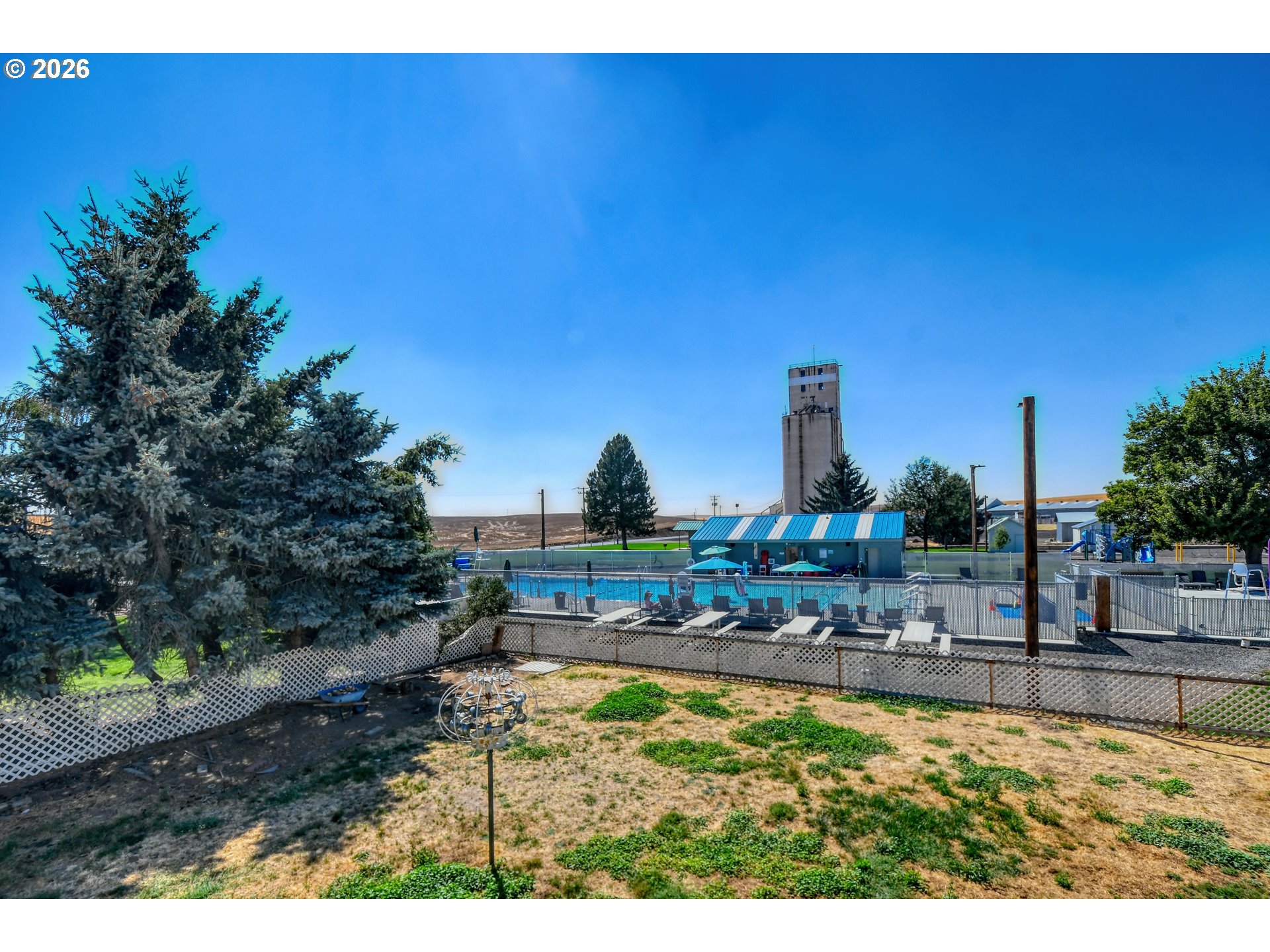 main property photo 30