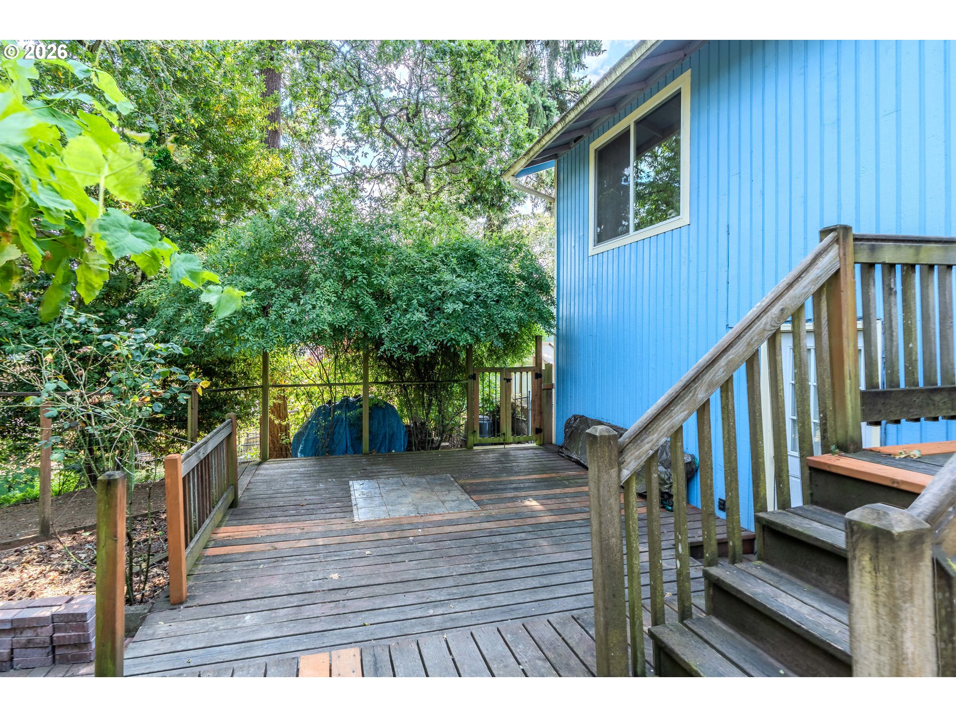 main property photo 40