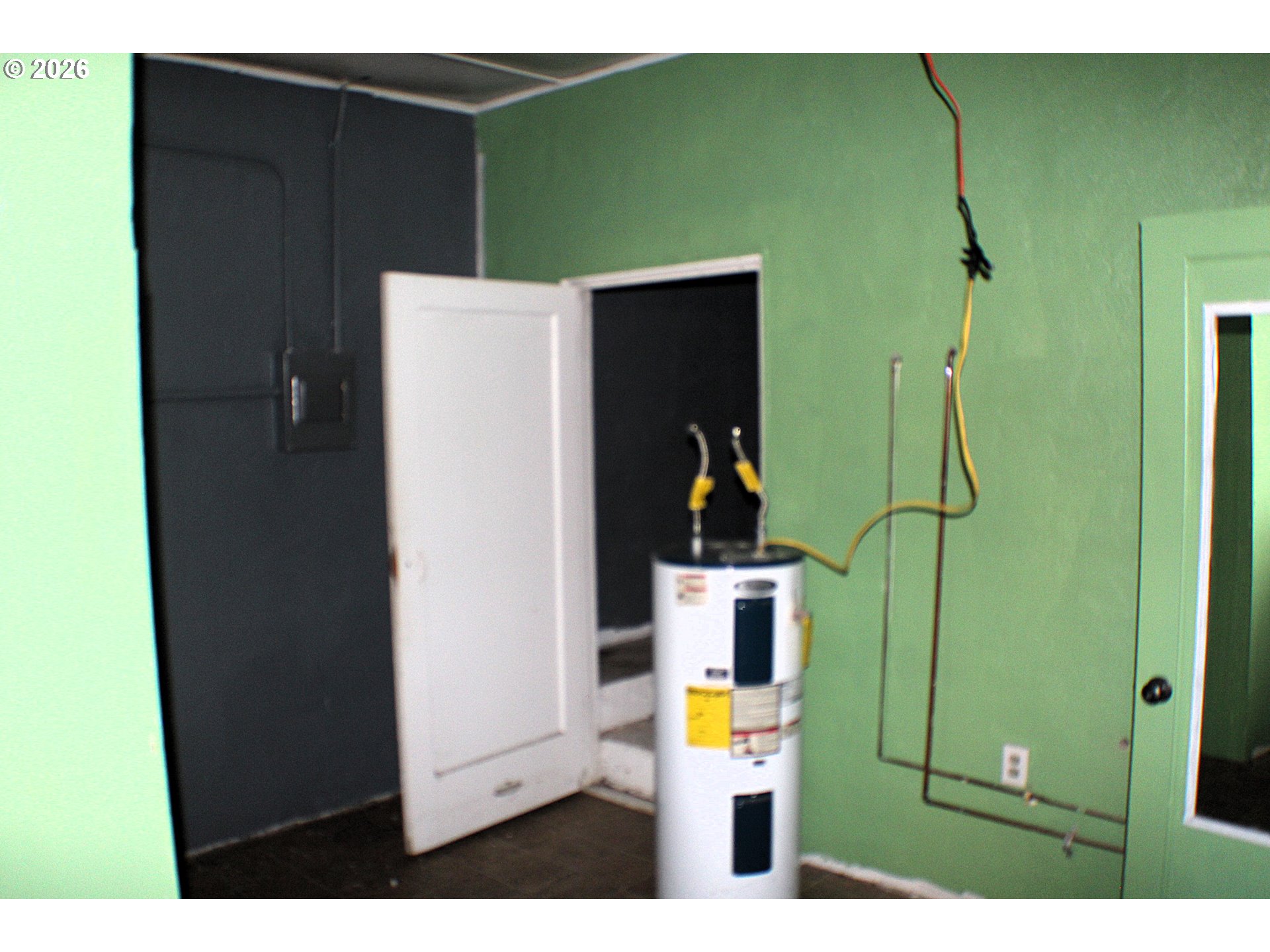 main property photo 13