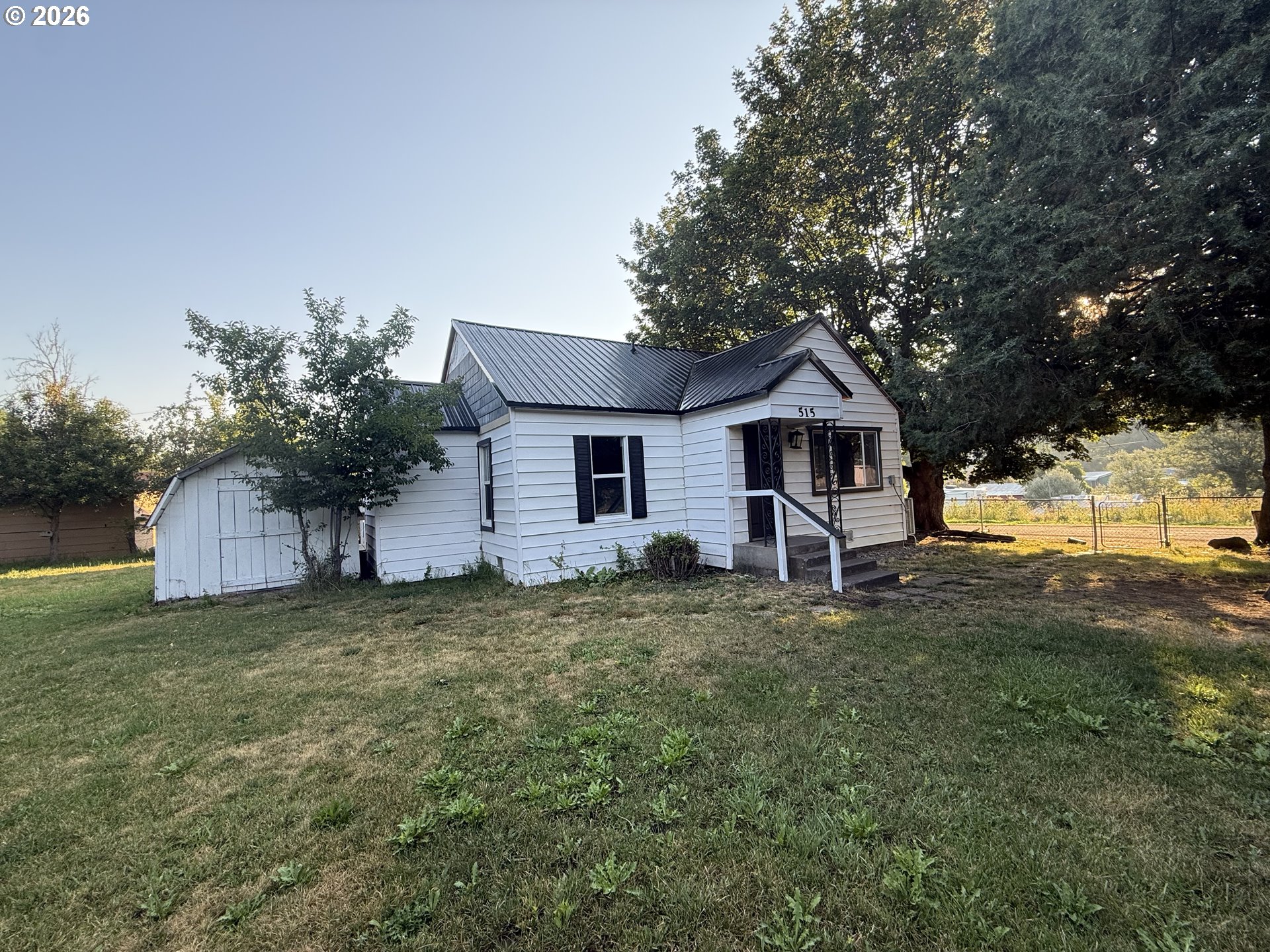 main property photo 27