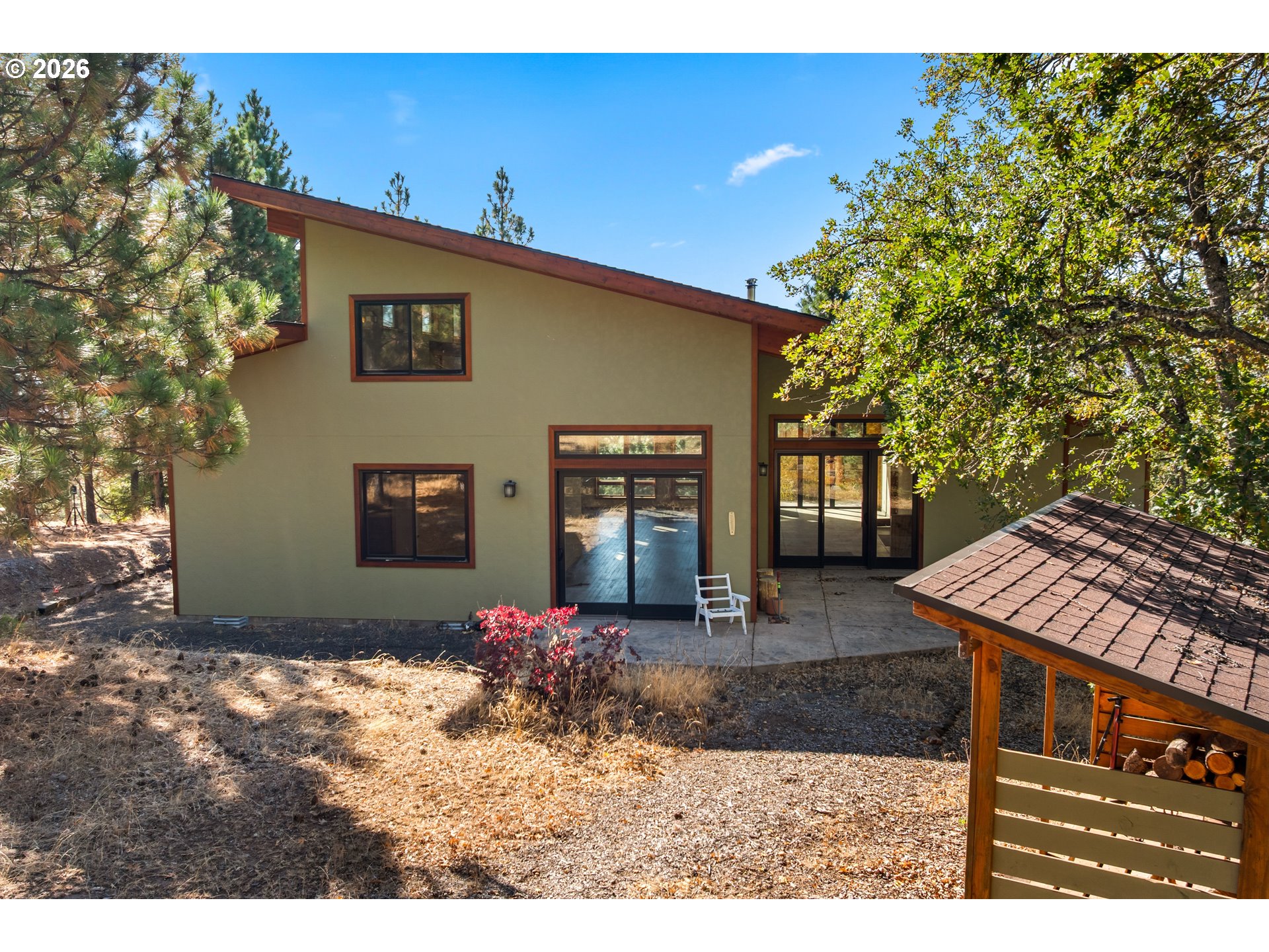 main property photo 23