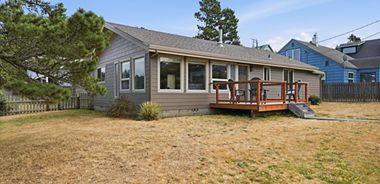 image of property with 3 Bed | 1 Bath | 1,216 Sqft