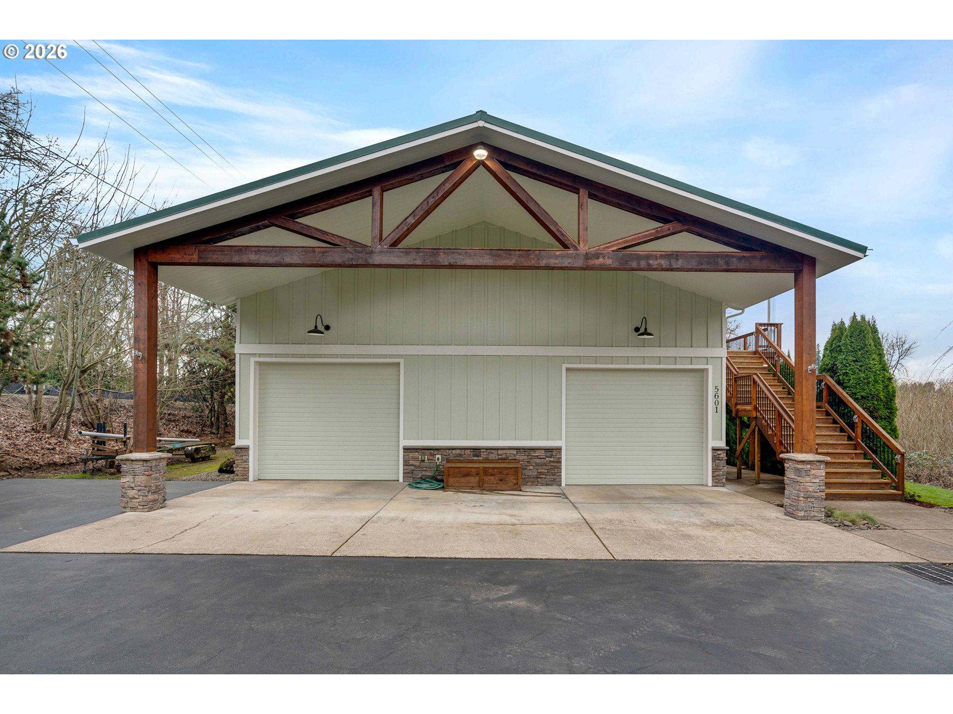 property viewer photo 1