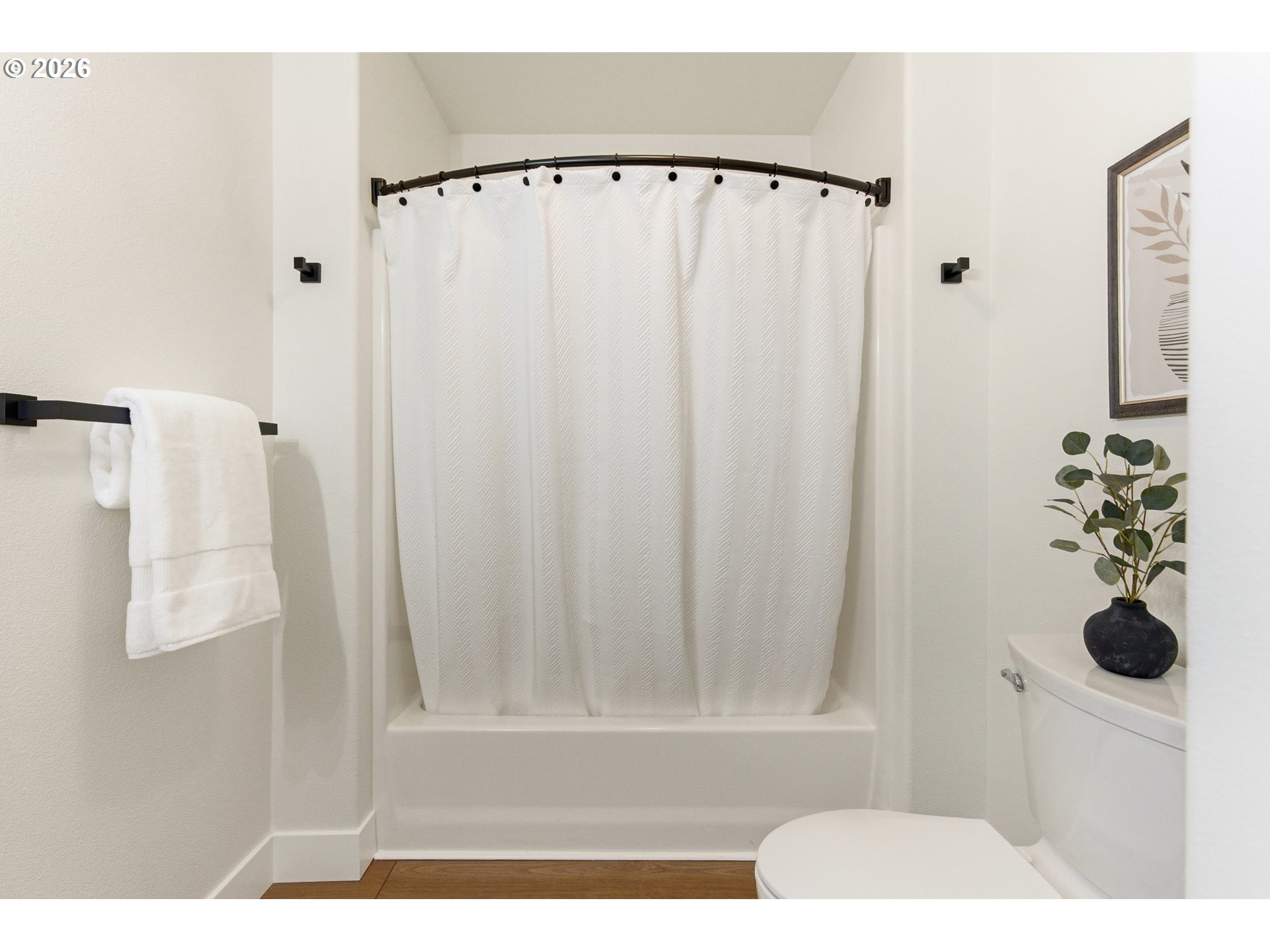 property viewer photo 15