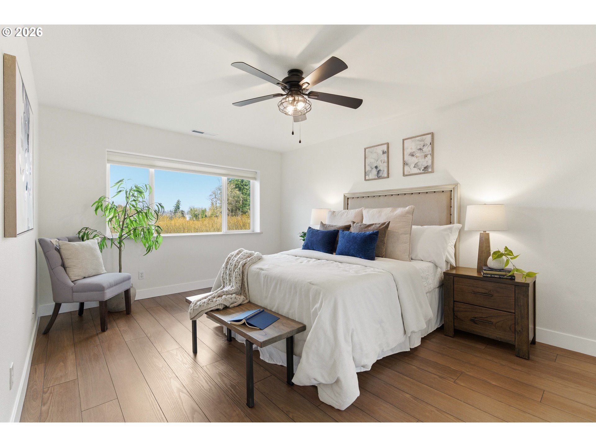 property viewer photo 16