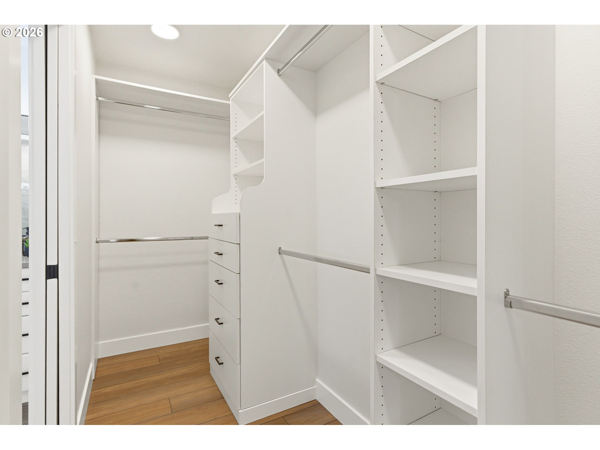 property viewer photo 20