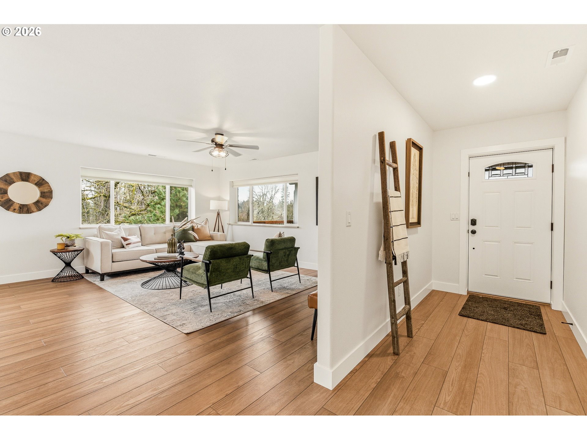 property viewer photo 4