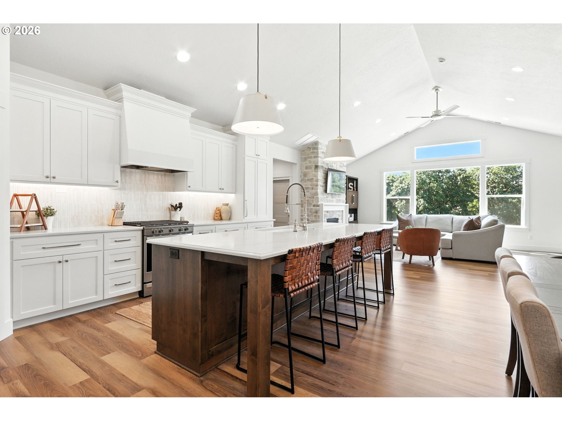property viewer photo 15