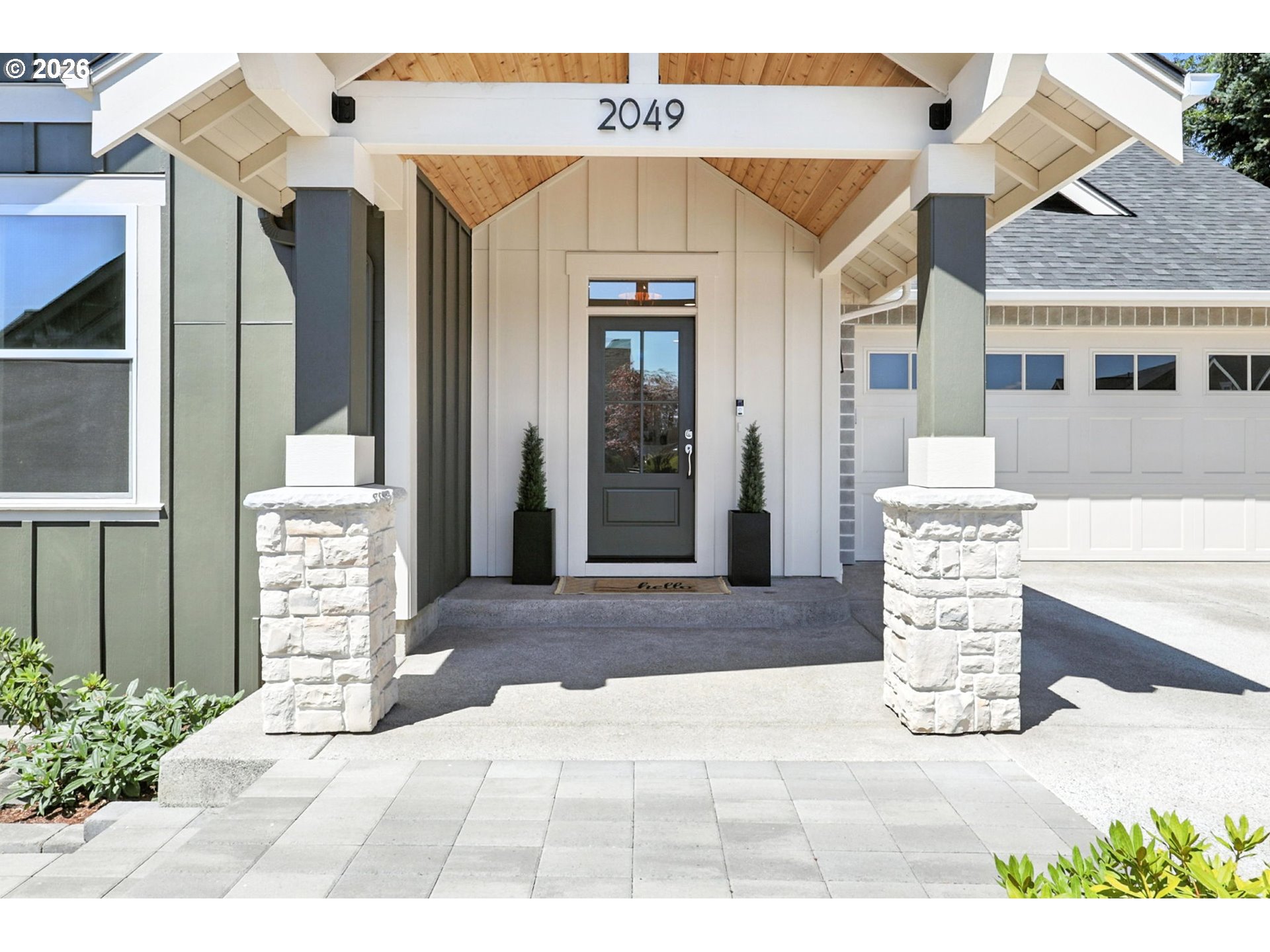property viewer photo 2