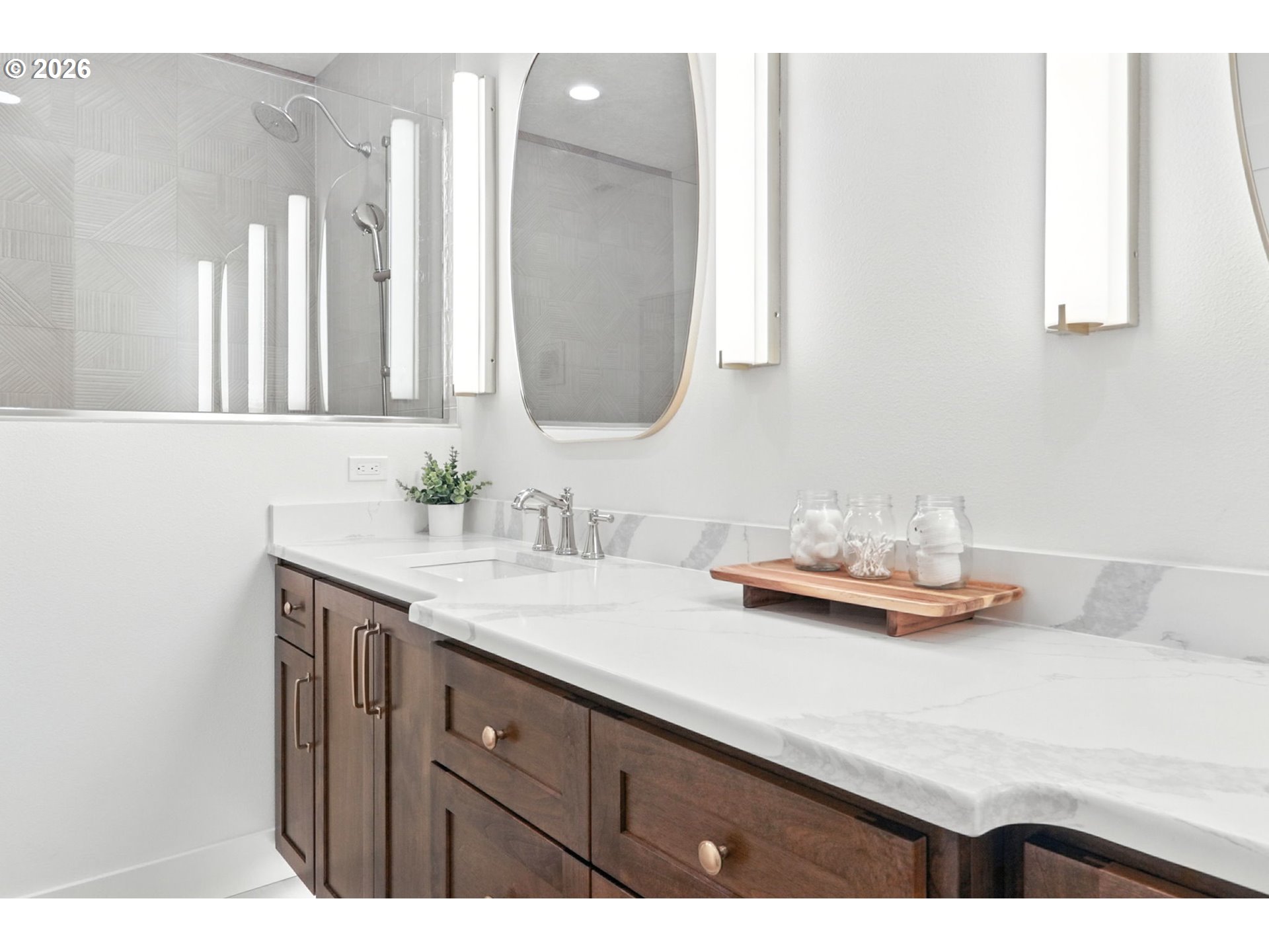 property viewer photo 22