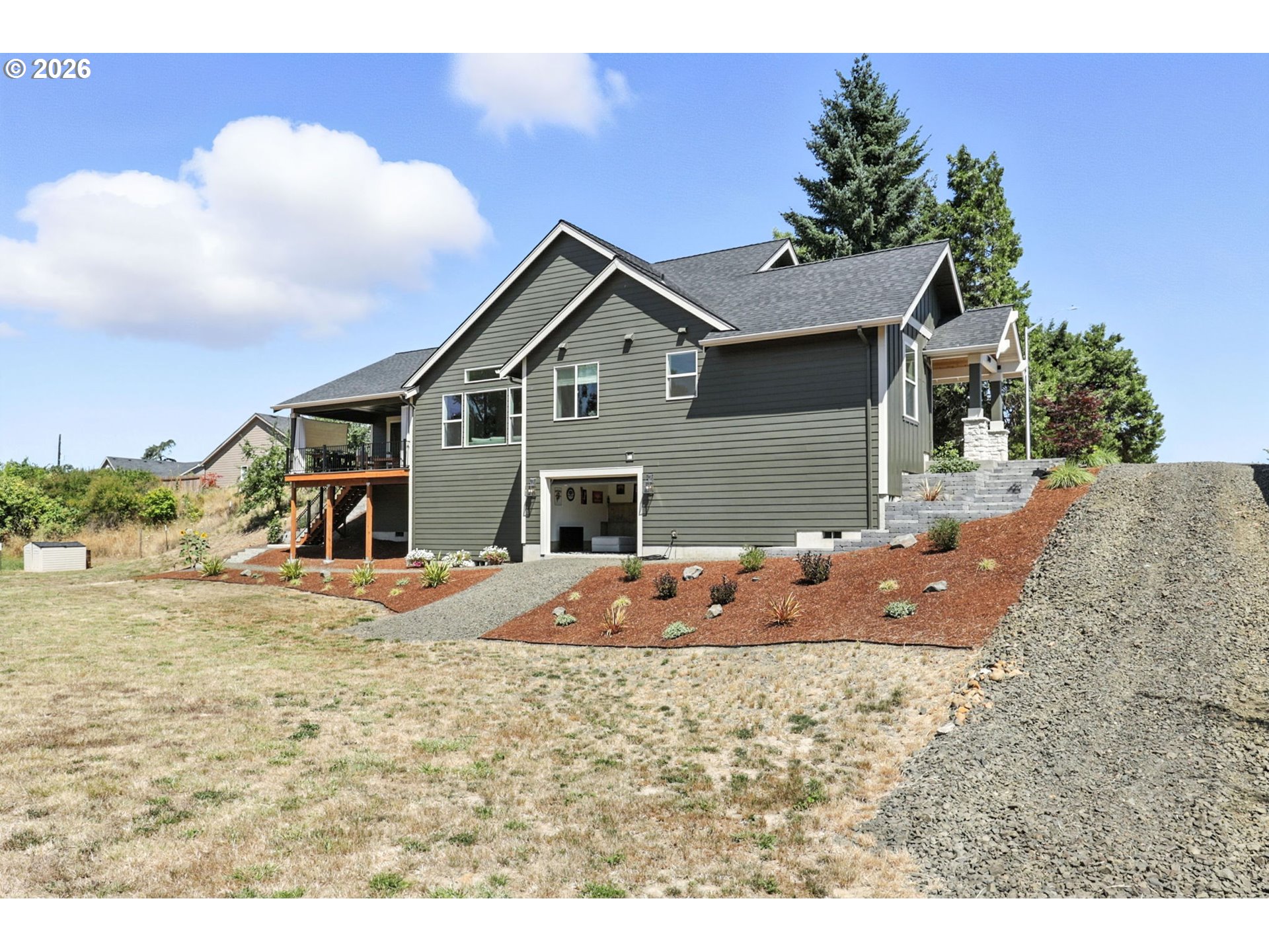 property viewer photo 30