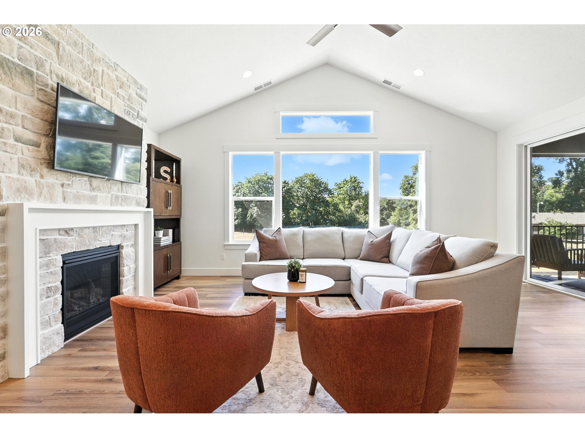 property viewer photo 6