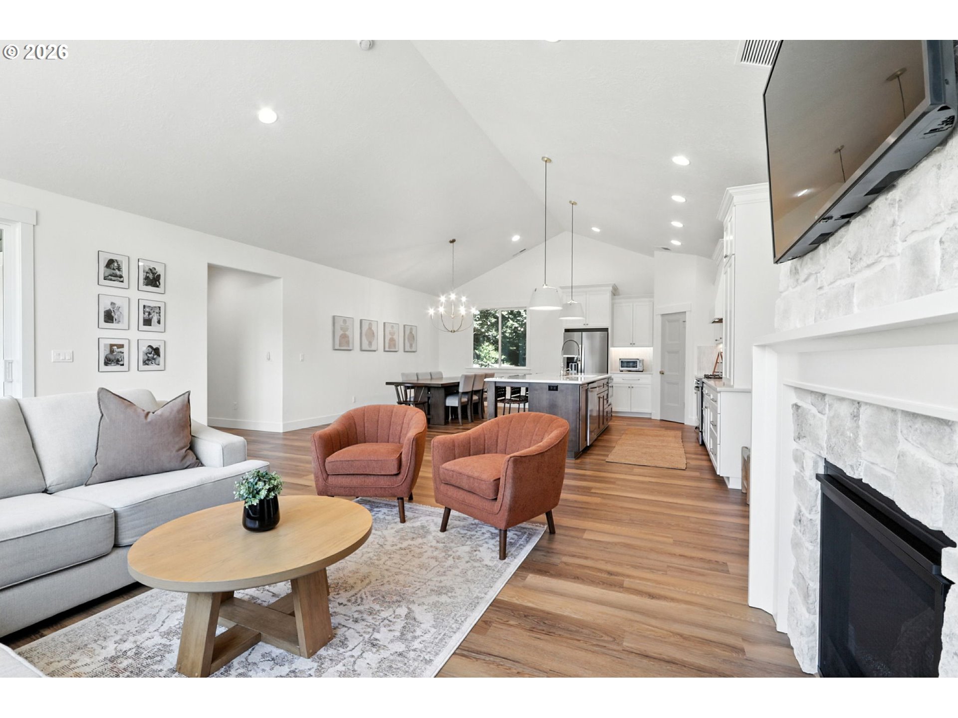 property viewer photo 9
