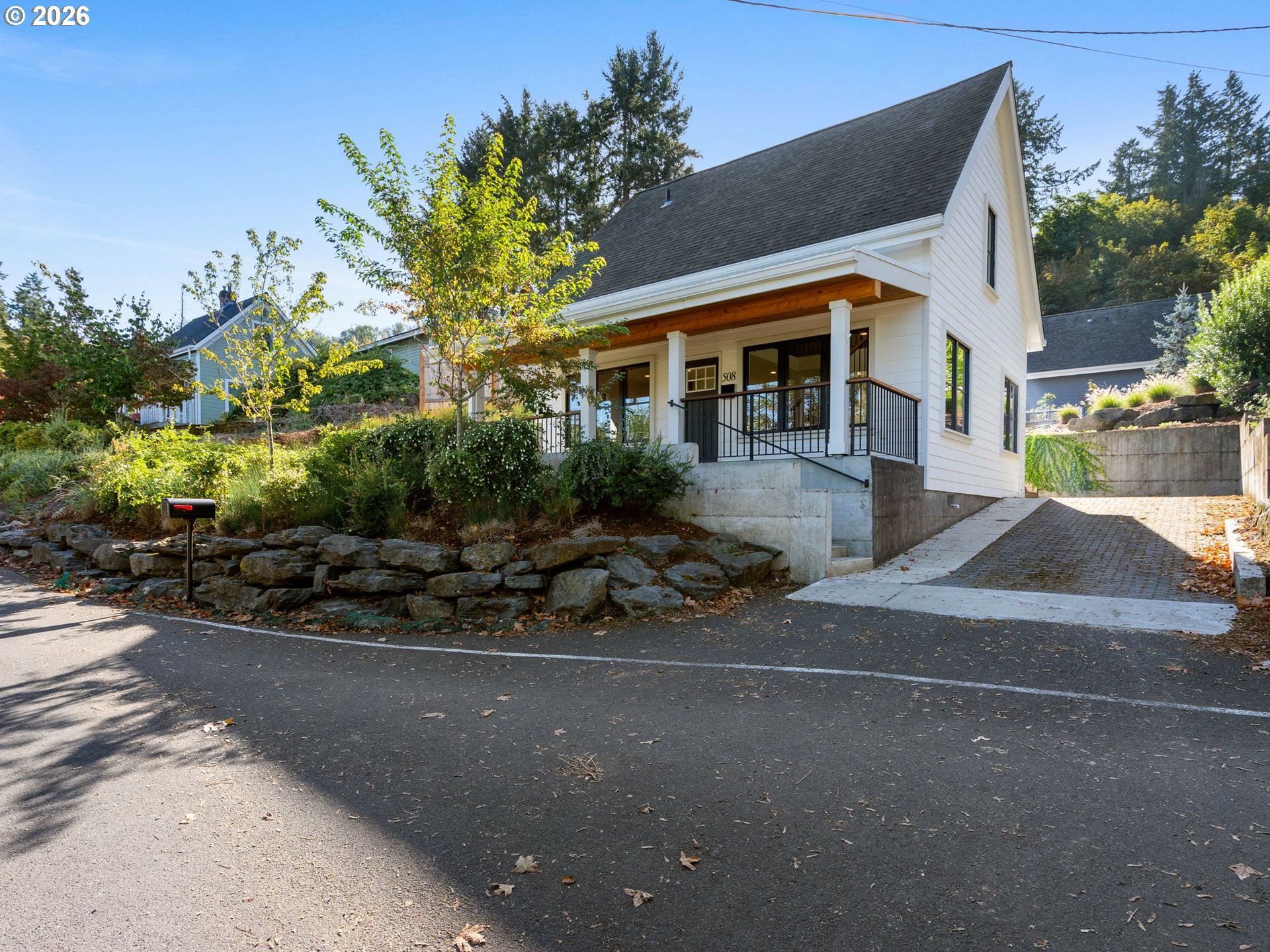 main property photo 36