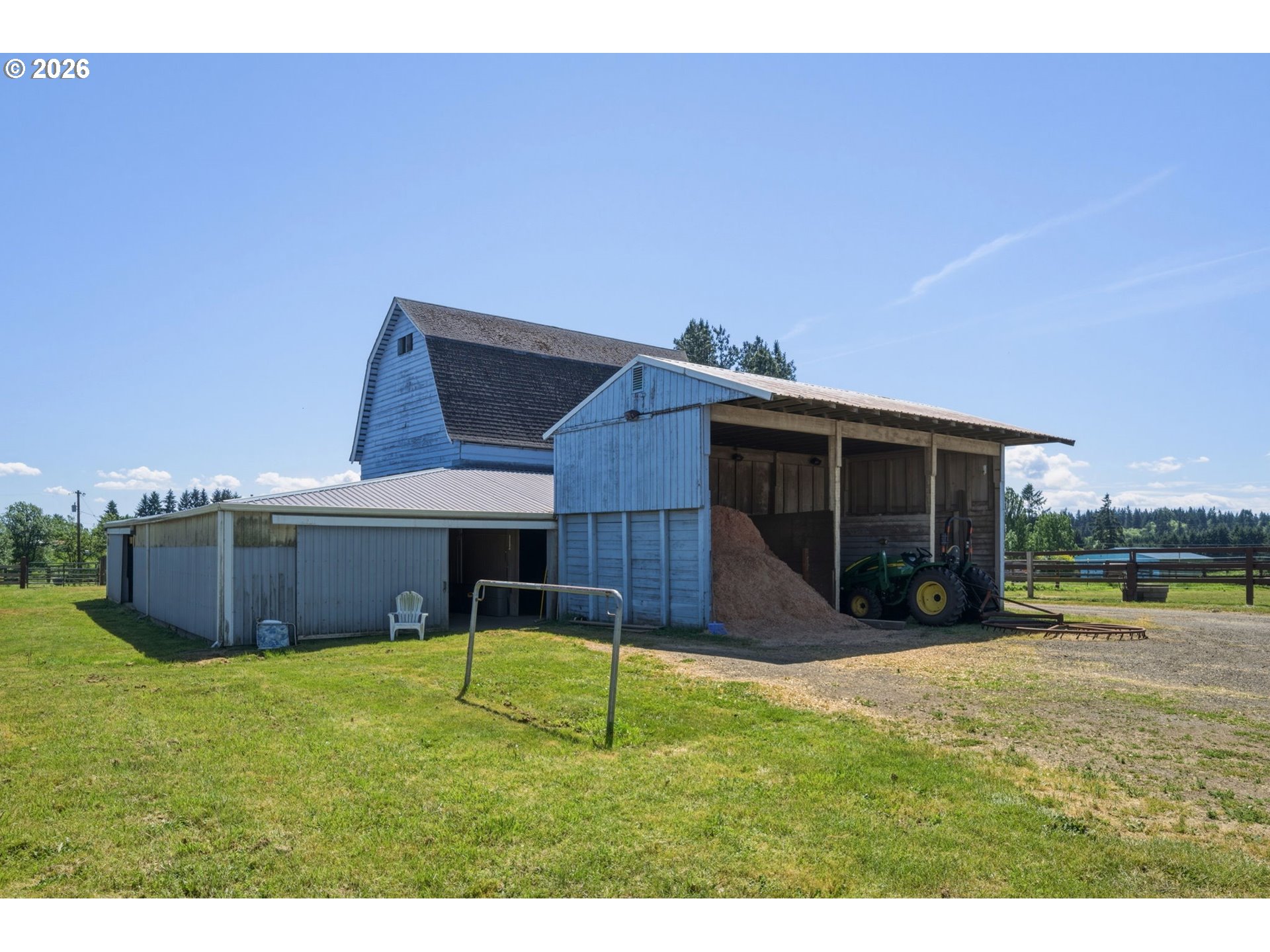 main property photo 19