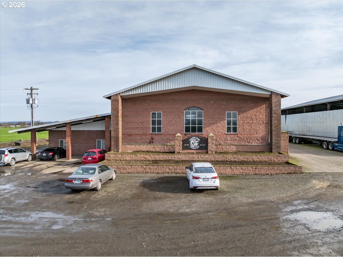 main property photo 12