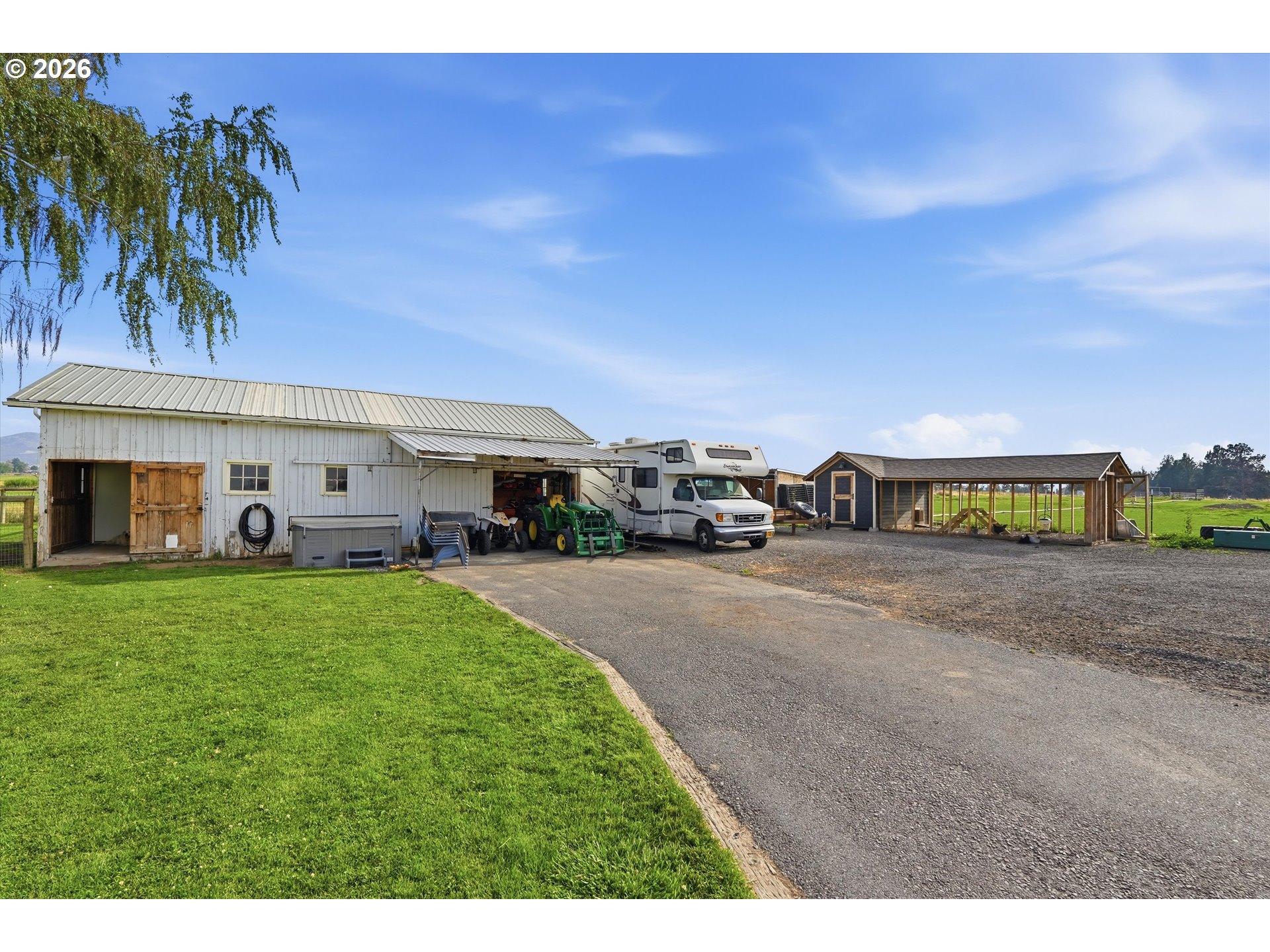 main property photo 35