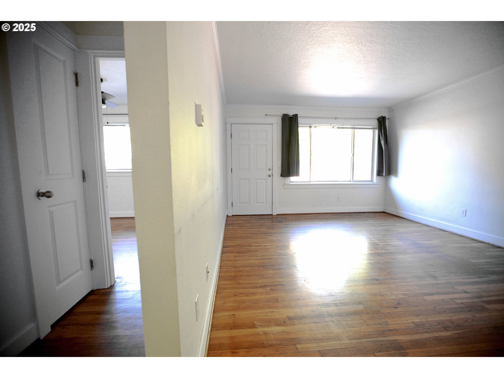 property viewer photo 1
