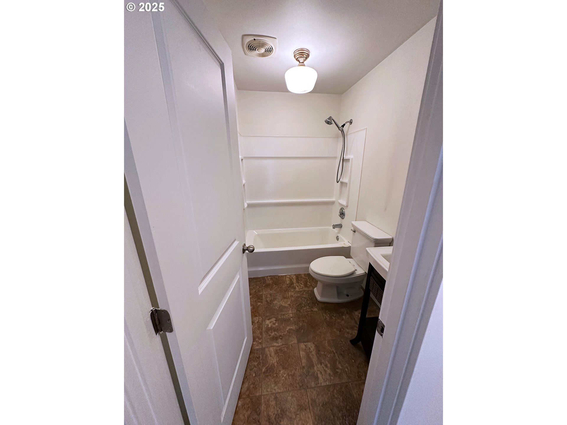property viewer photo 5