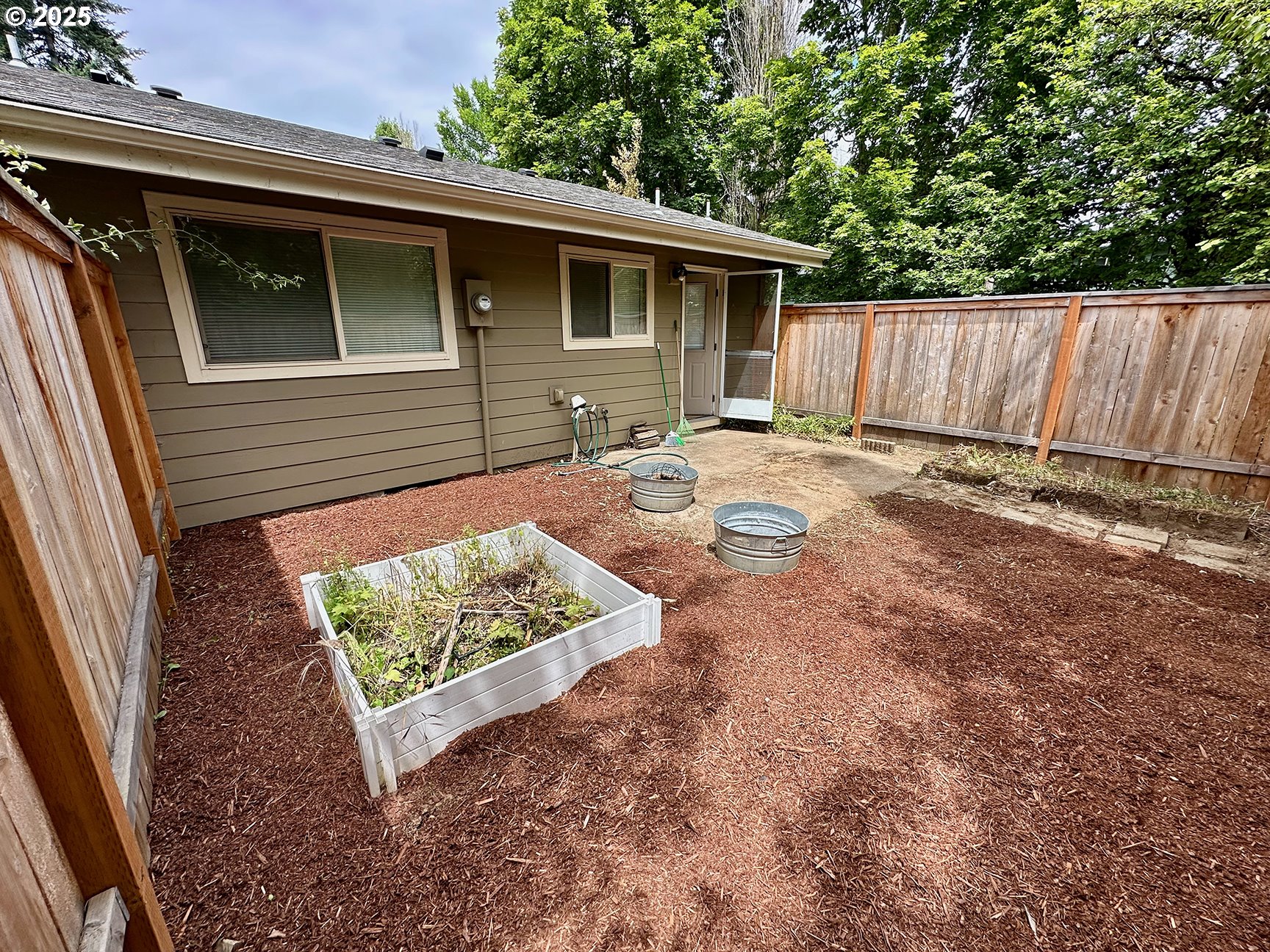 property viewer photo 7