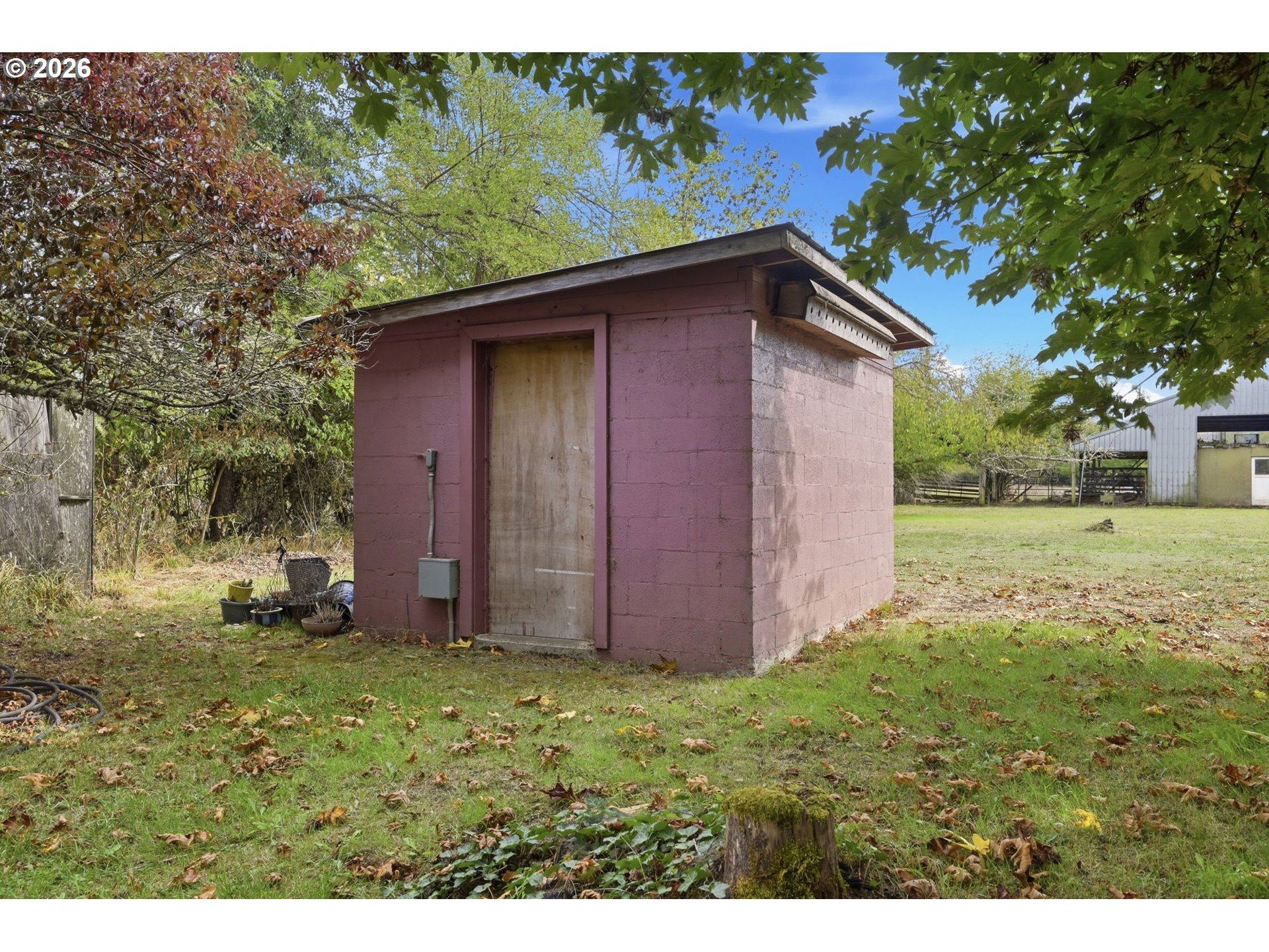 main property photo 24