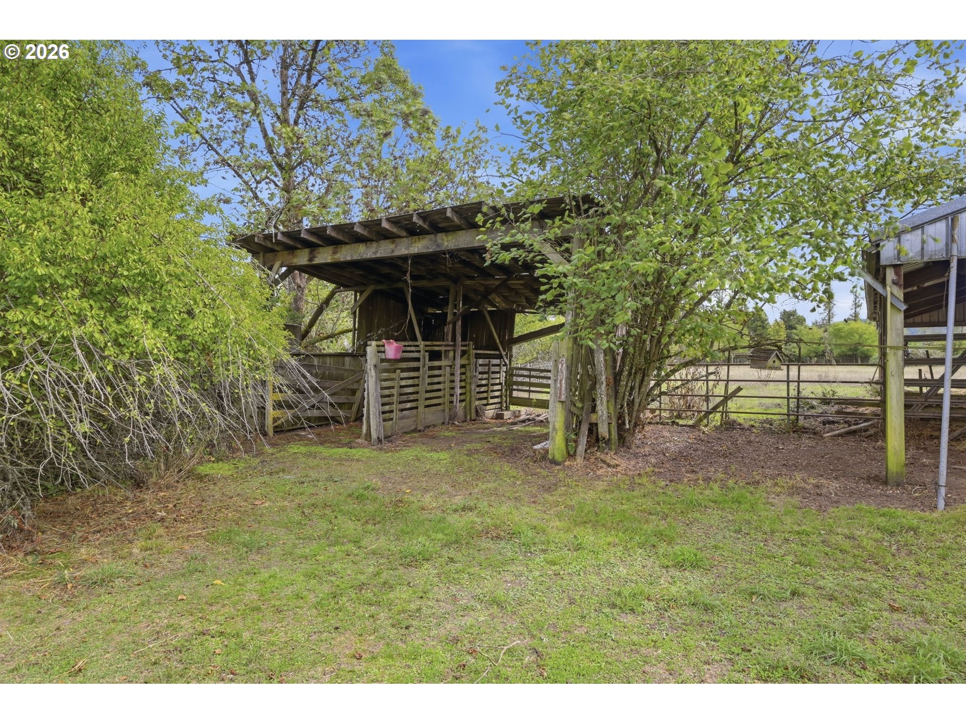 main property photo 29