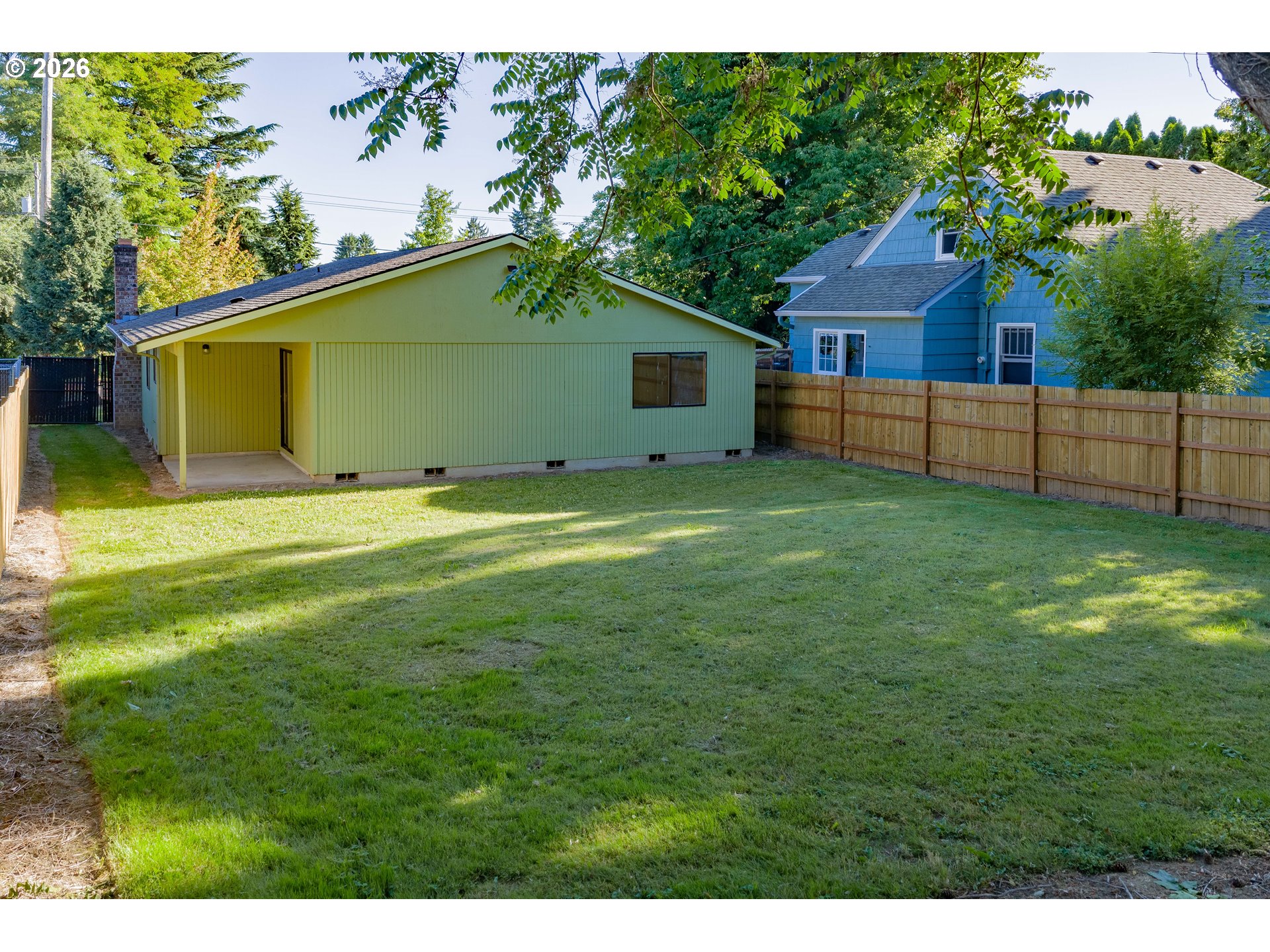 main property photo 23
