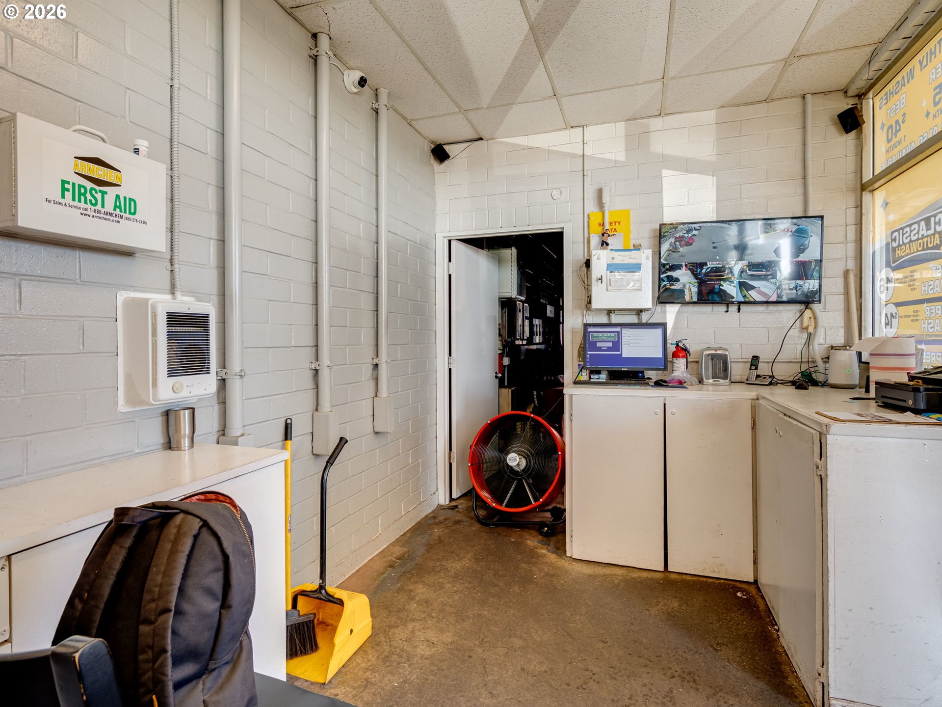 main property photo 15