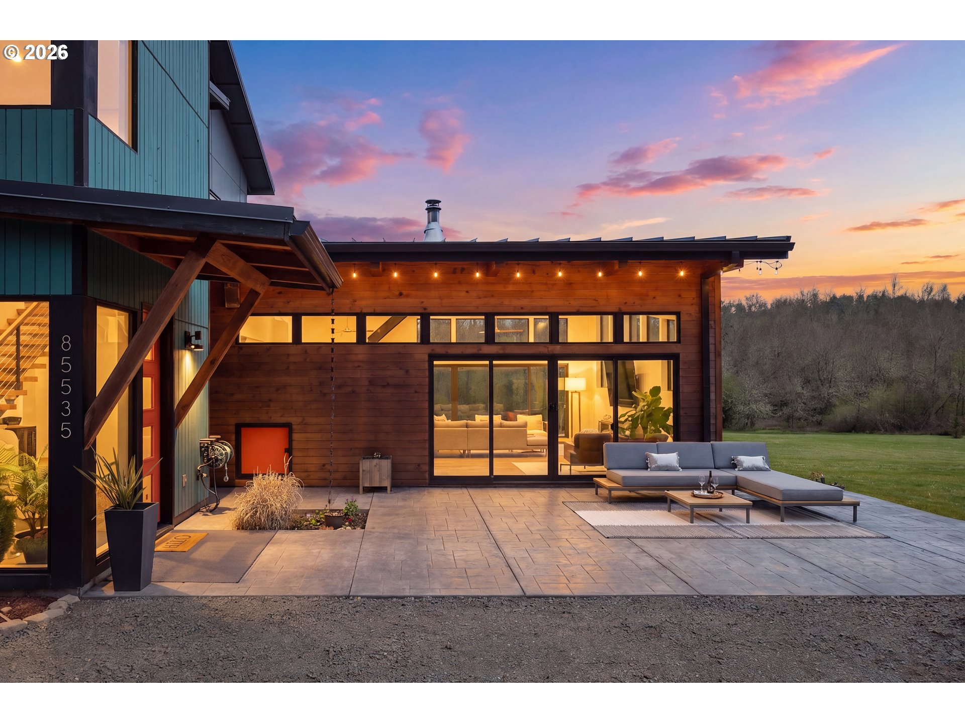 main property photo 40