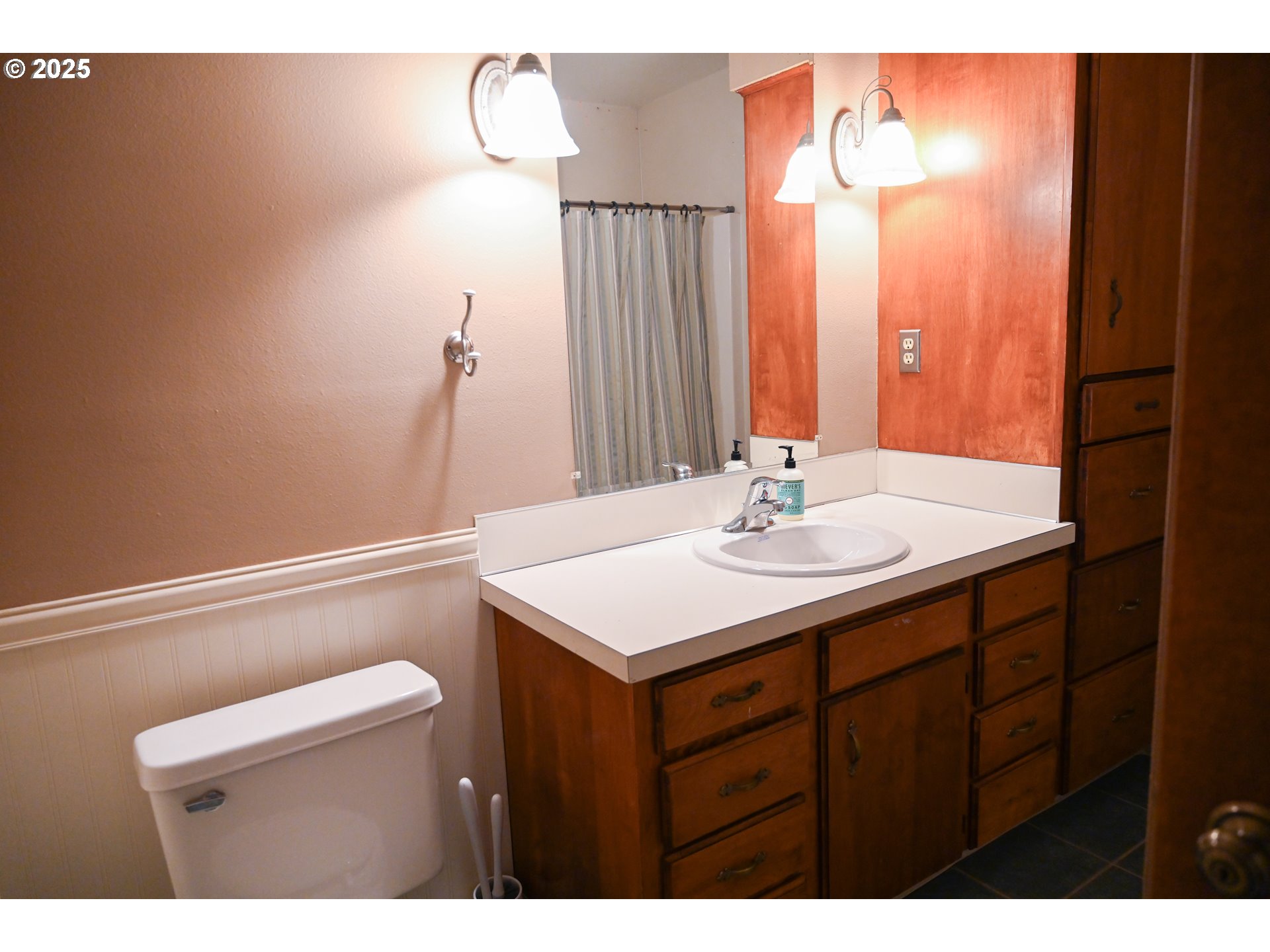 property viewer photo 18