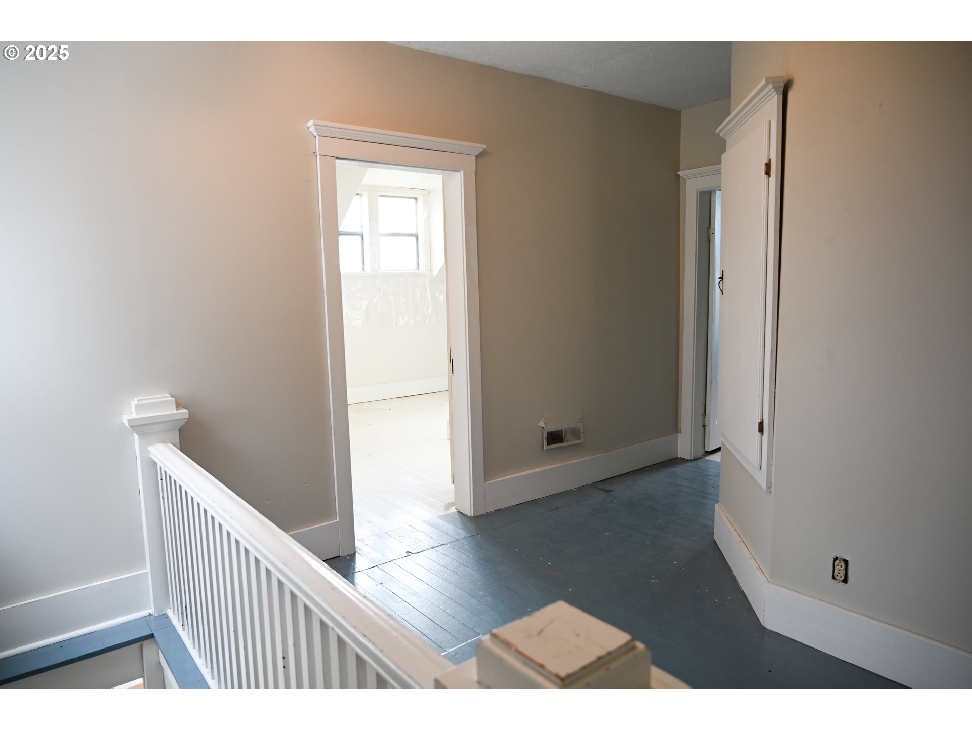 property viewer photo 25