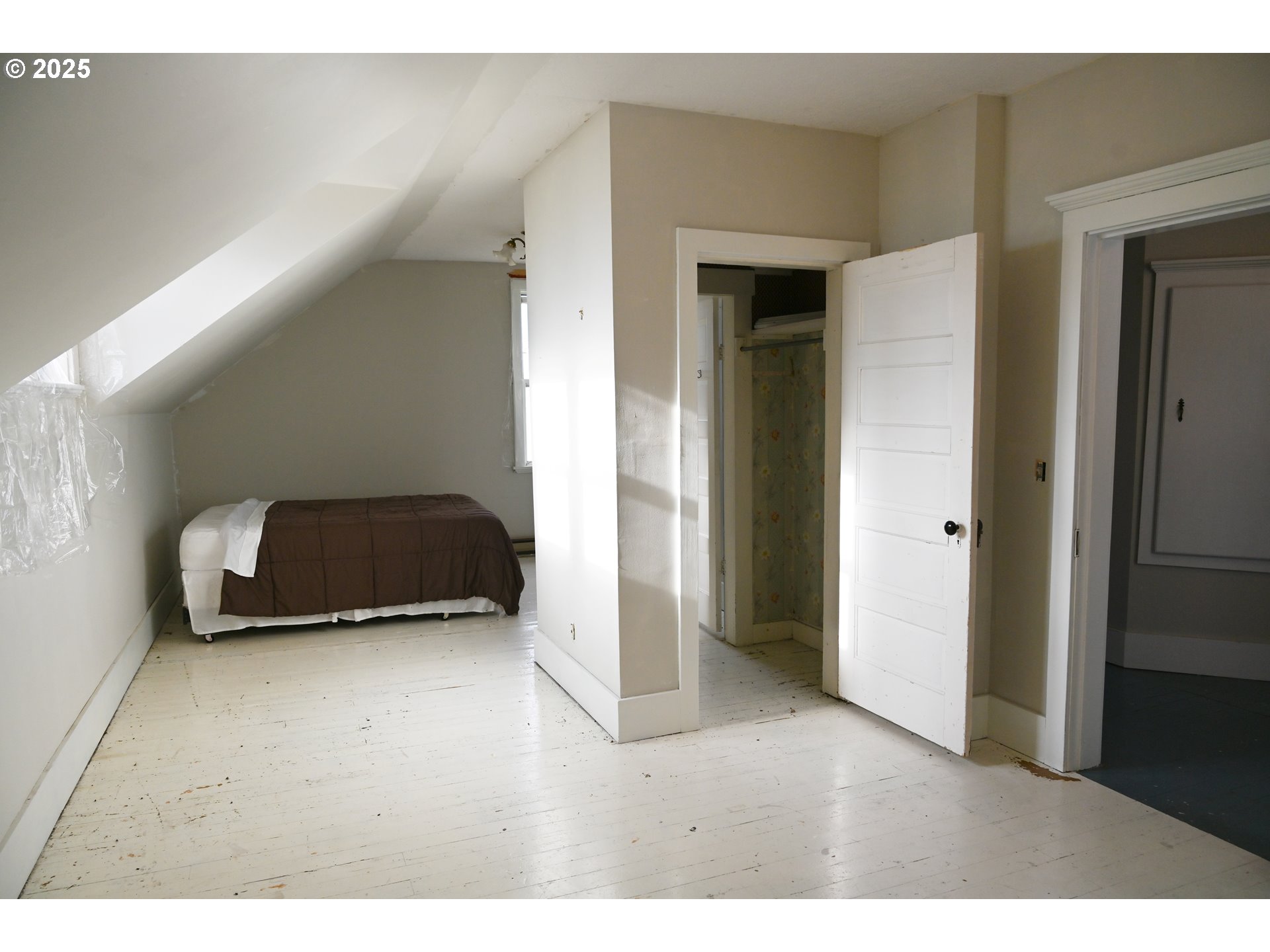 property viewer photo 27