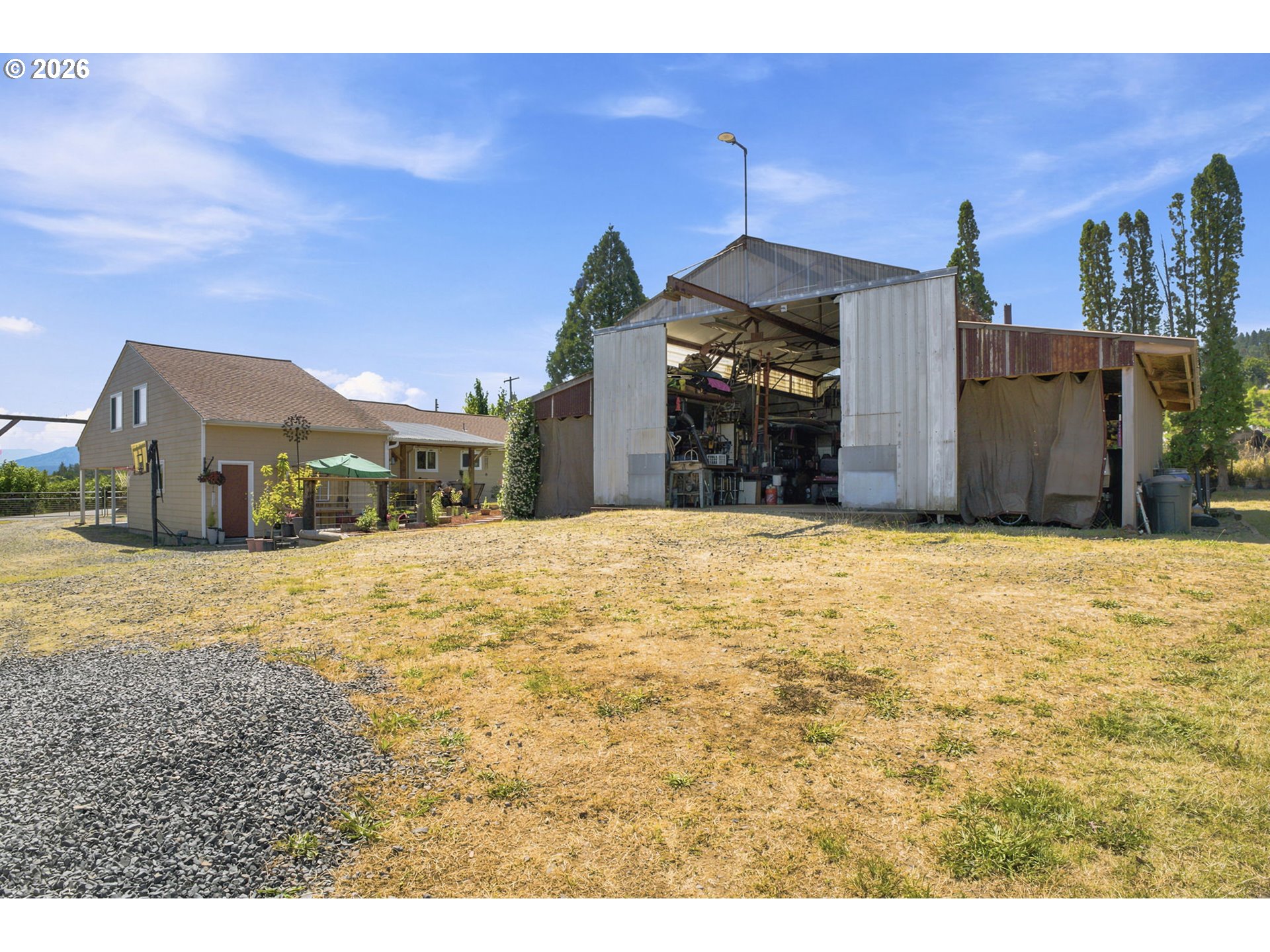 main property photo 40