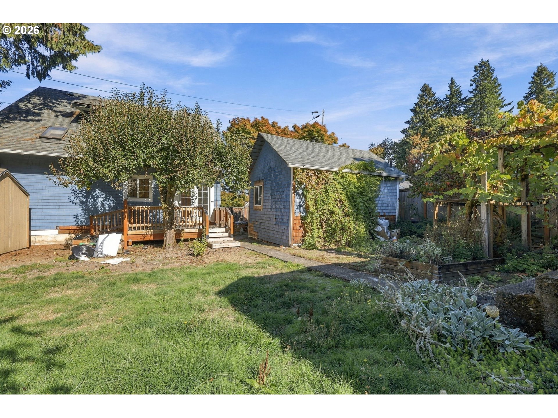 main property photo 41