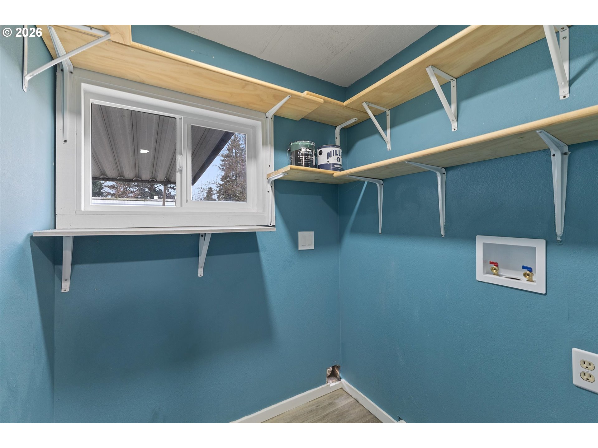 main property photo 13