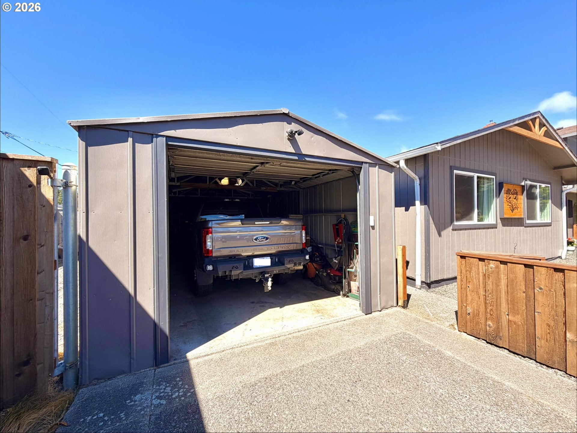 main property photo 44