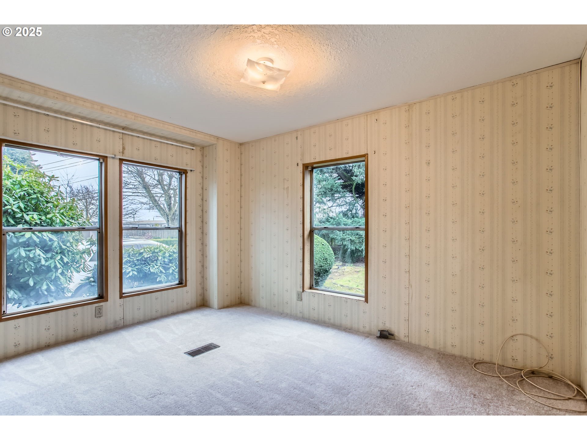 property viewer photo 23