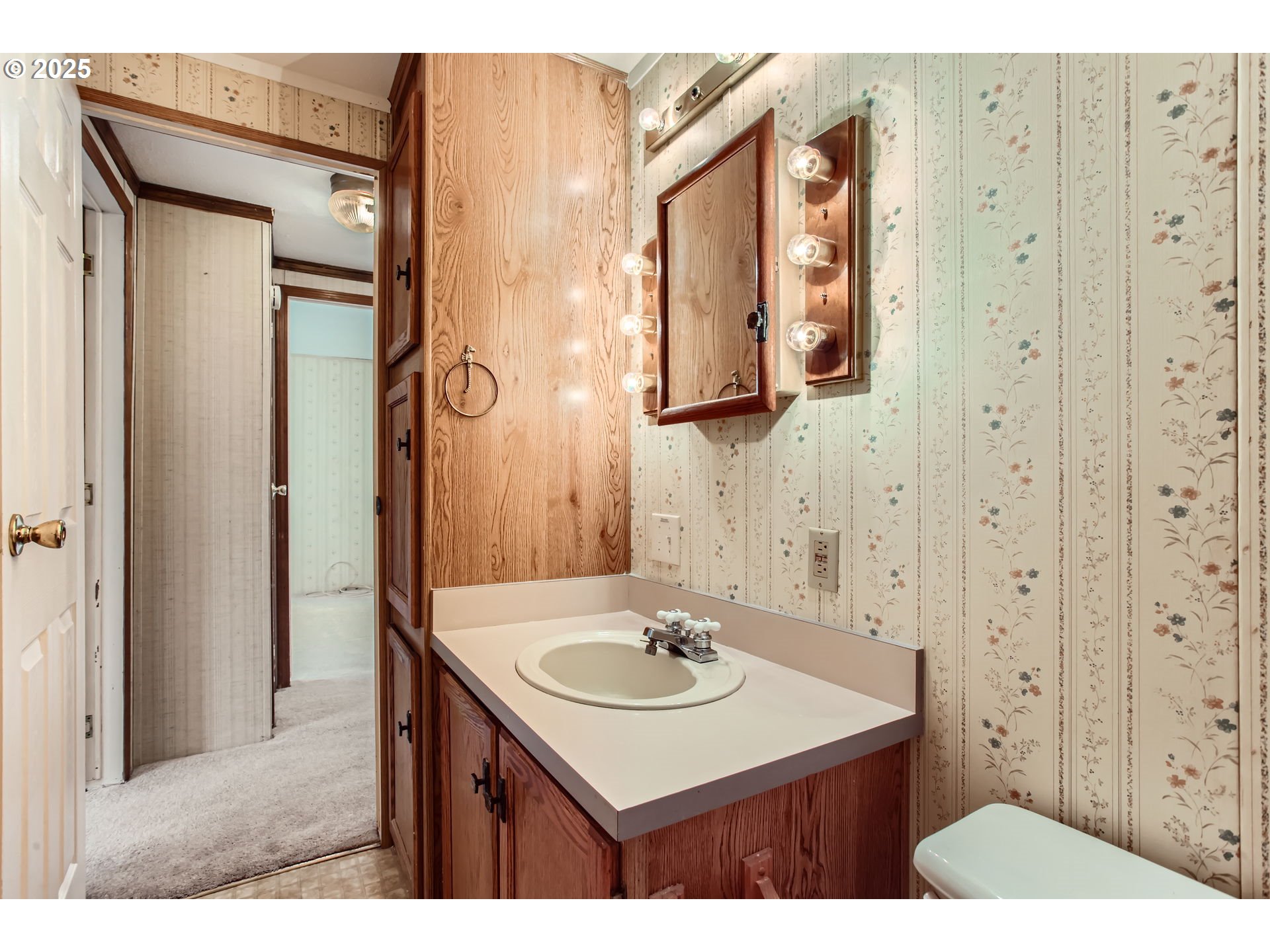 property viewer photo 26