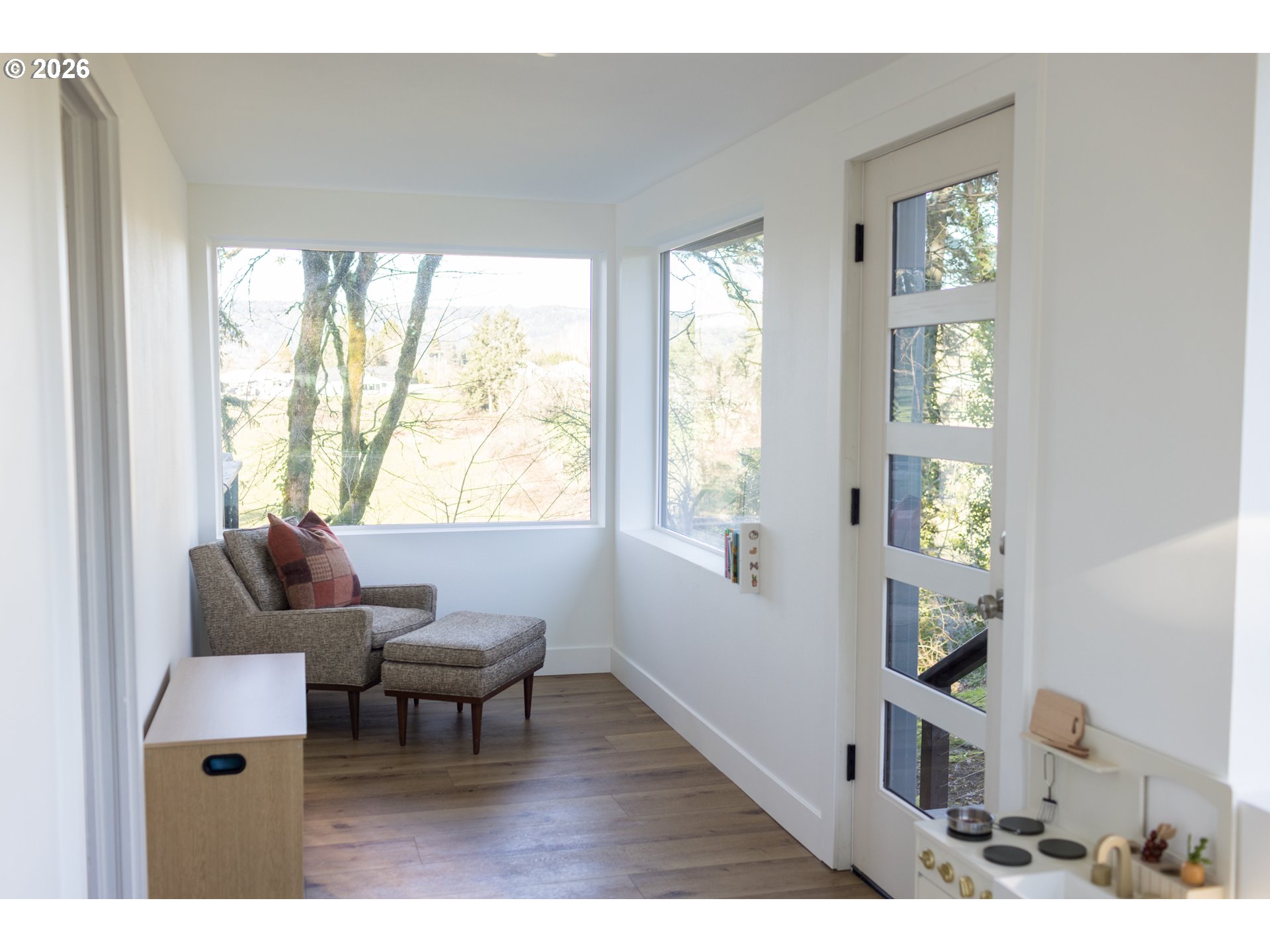 property viewer photo 16