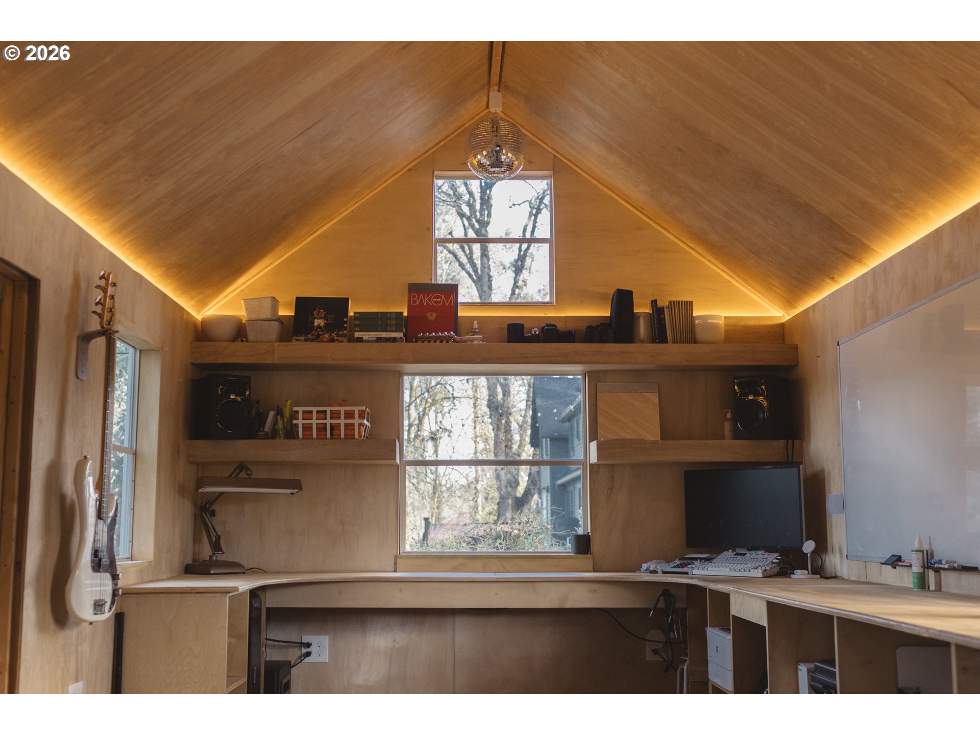 property viewer photo 47