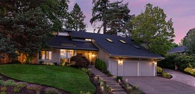 image of property with 4 Bed | 2 Bath | 3,922 Sqft