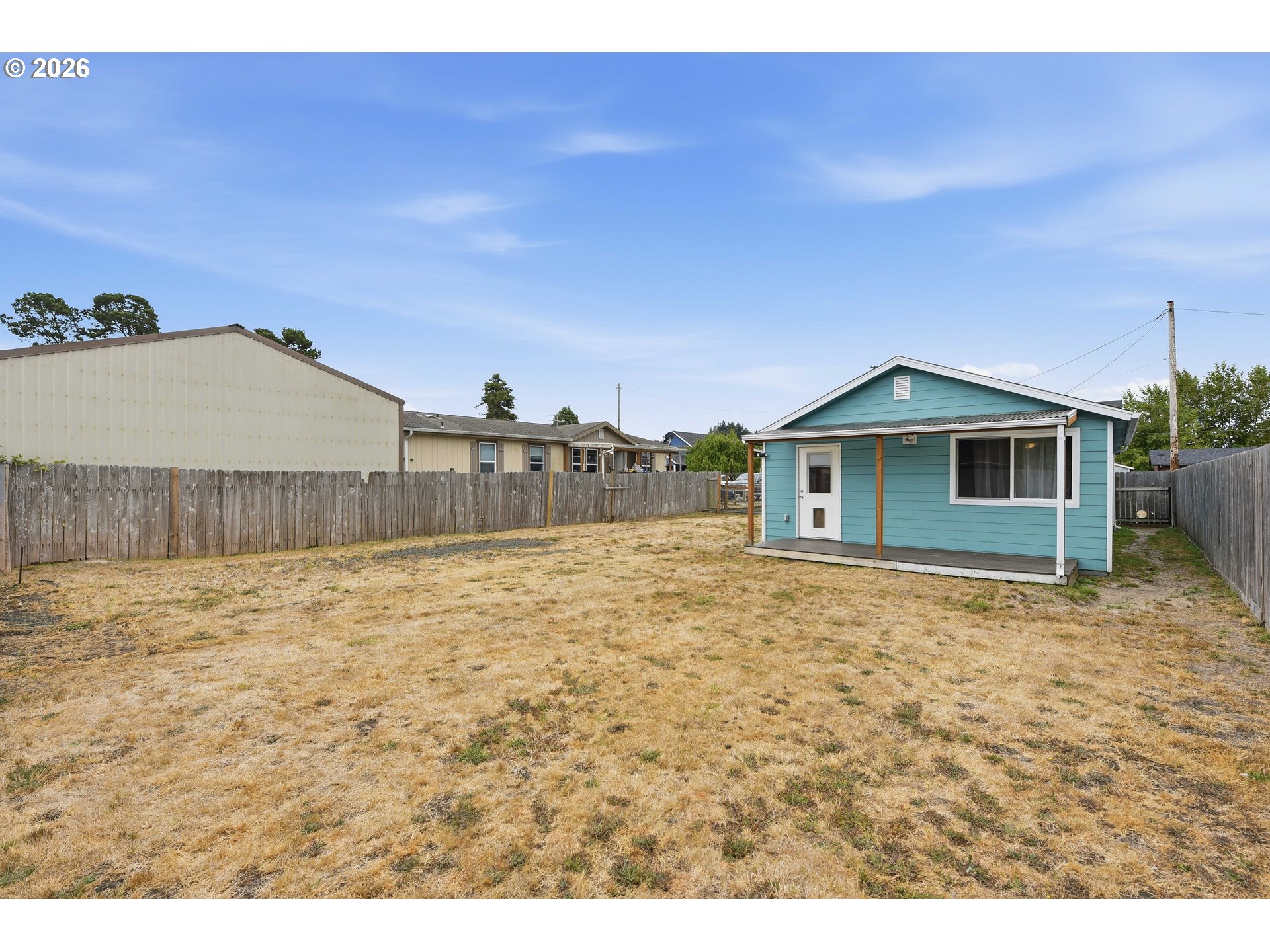main property photo 14