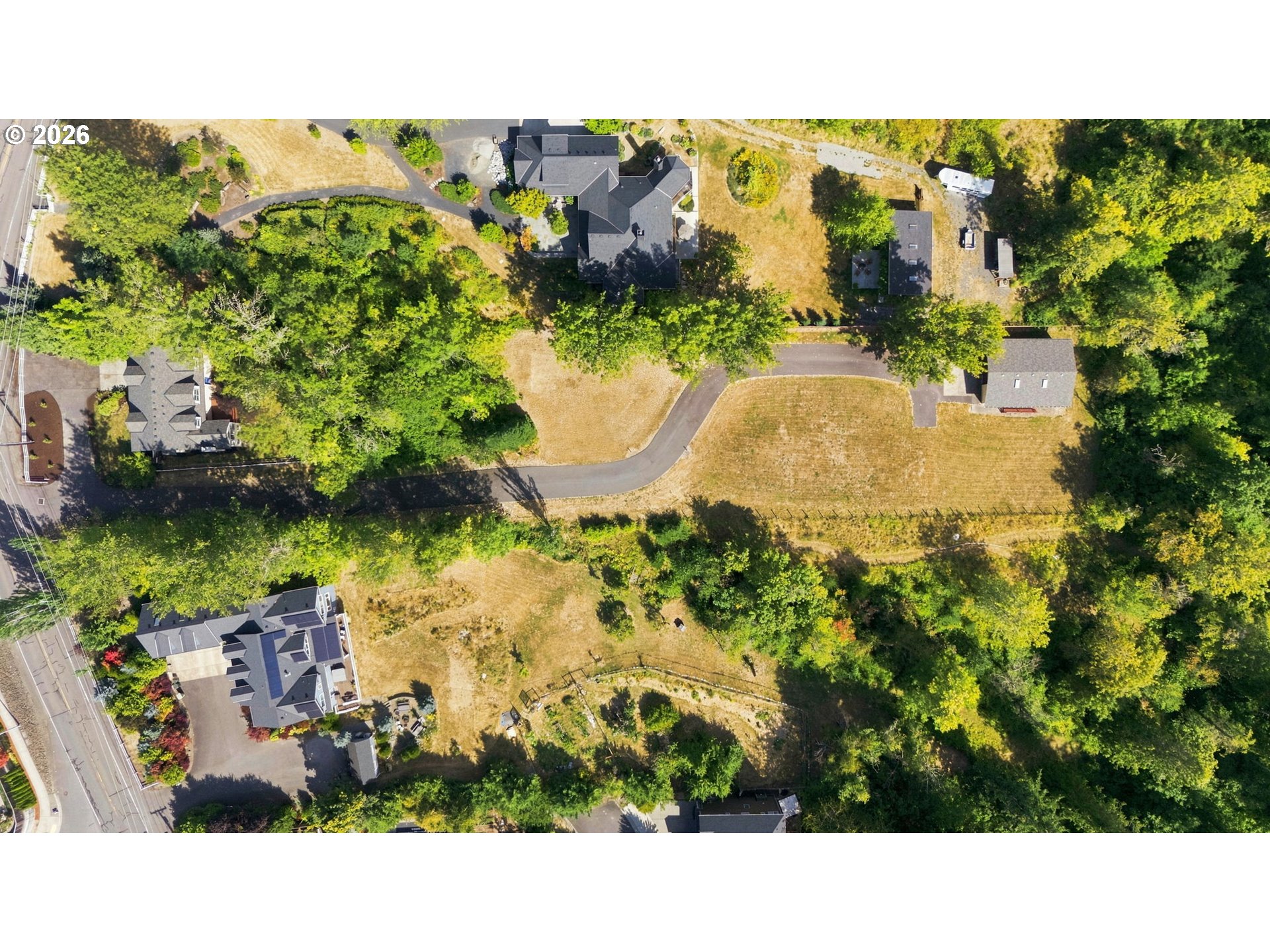 main property photo 39