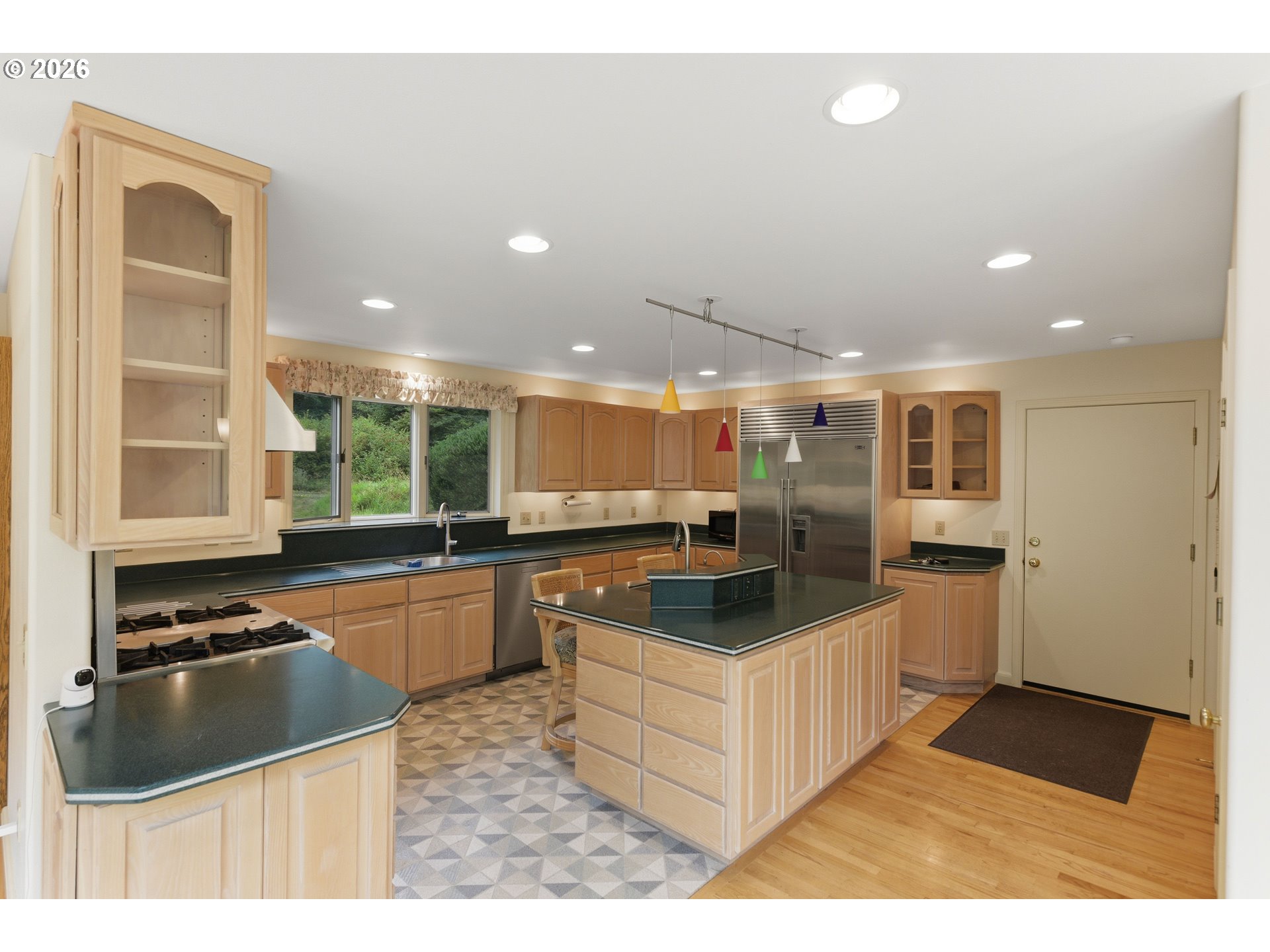 main property photo 17