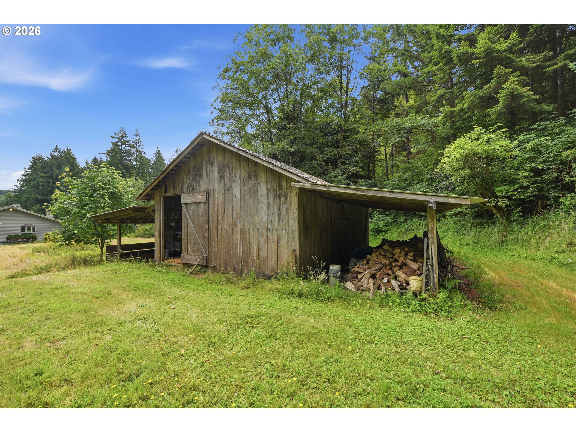 main property photo 7