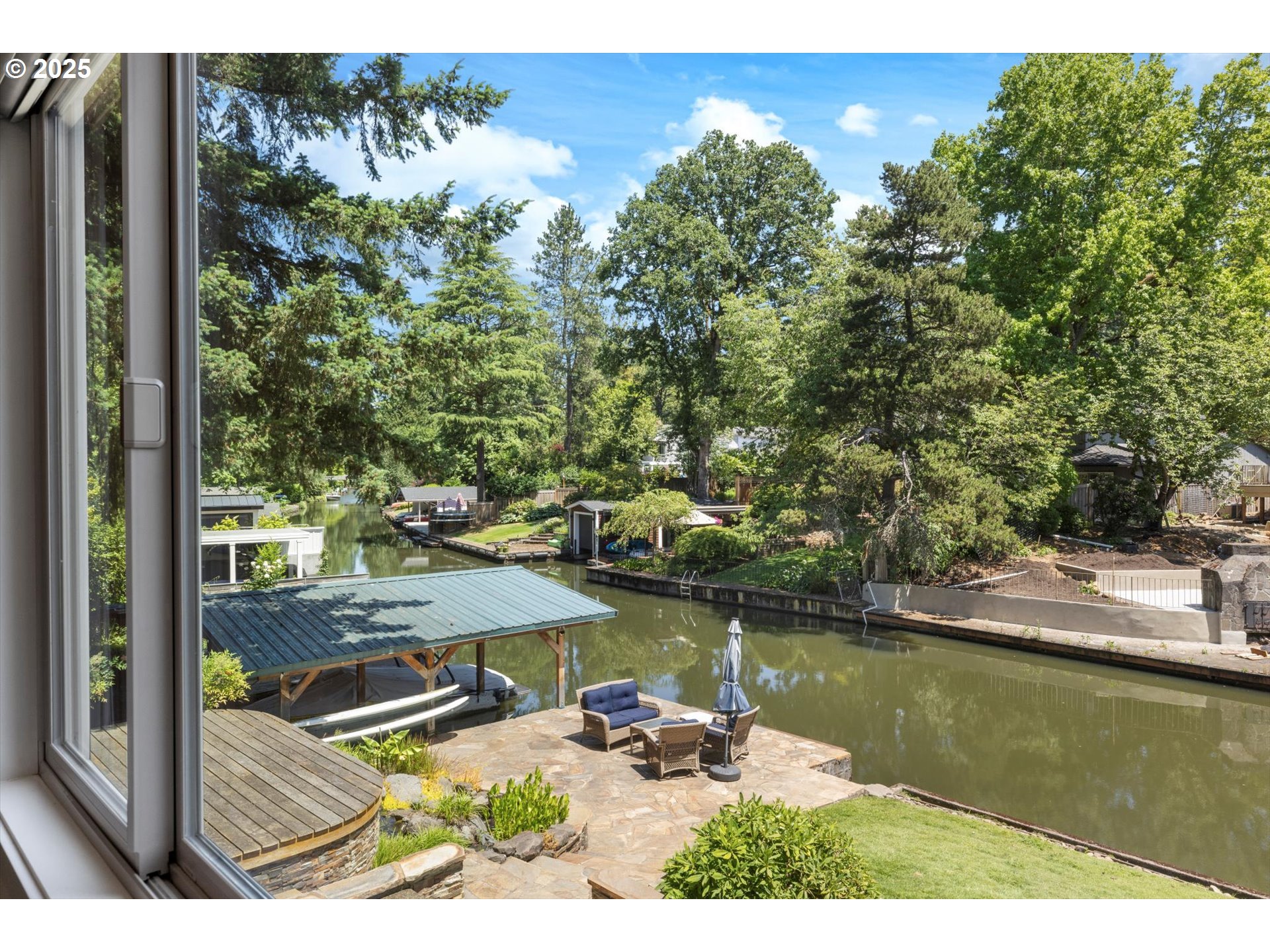 main property photo 19